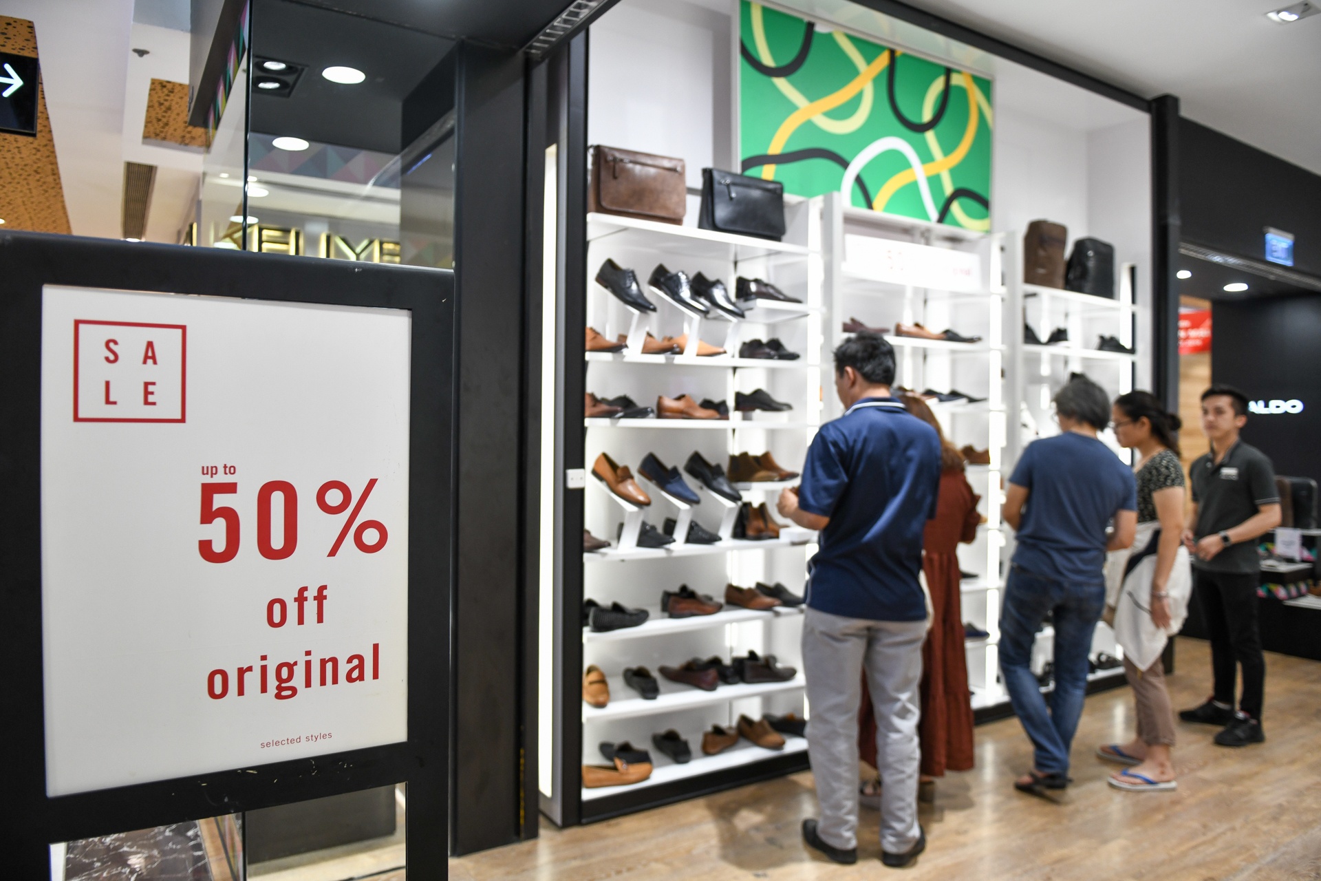 mua sắm ngày Black Friday ảnh 3 mua sam ngay Black Friday anh 3