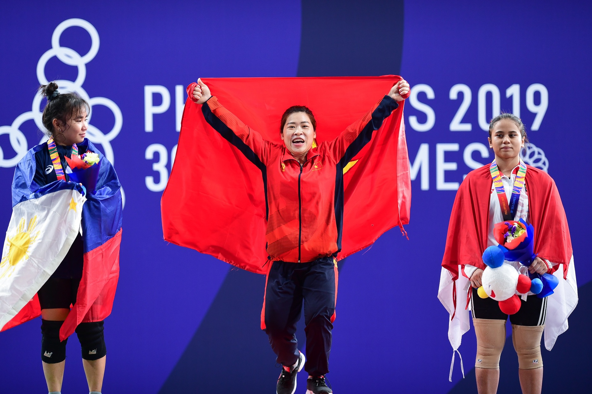 Hoang Thi Duyen cu ta huy chuong vang anh 4