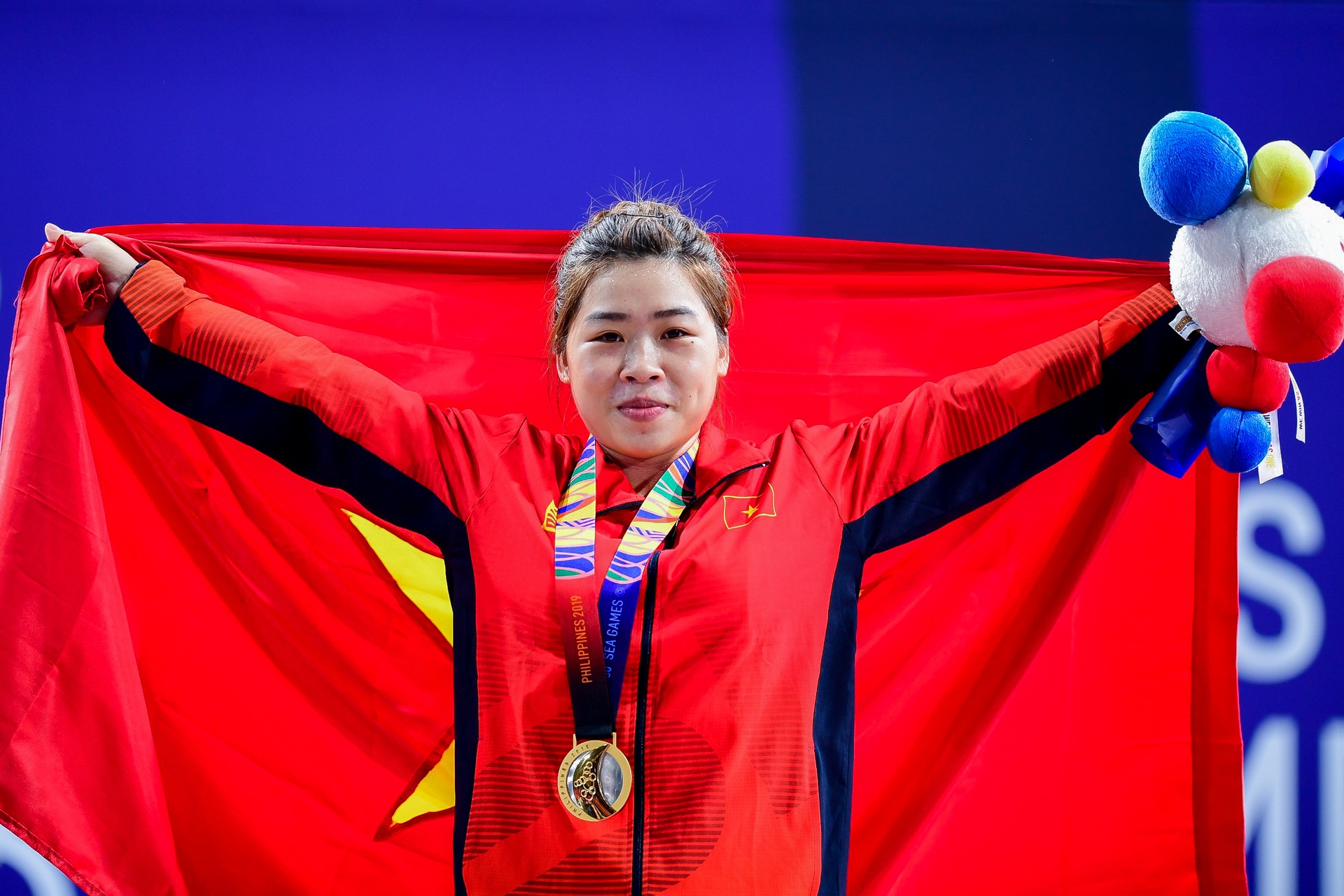 Hoang Thi Duyen cu ta huy chuong vang anh 5