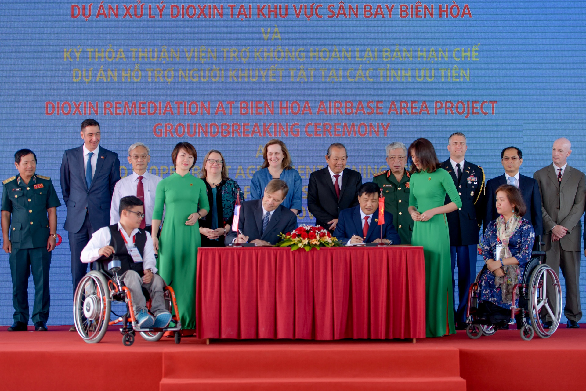 xu ly dioxin san bay Bien Hoa anh 6