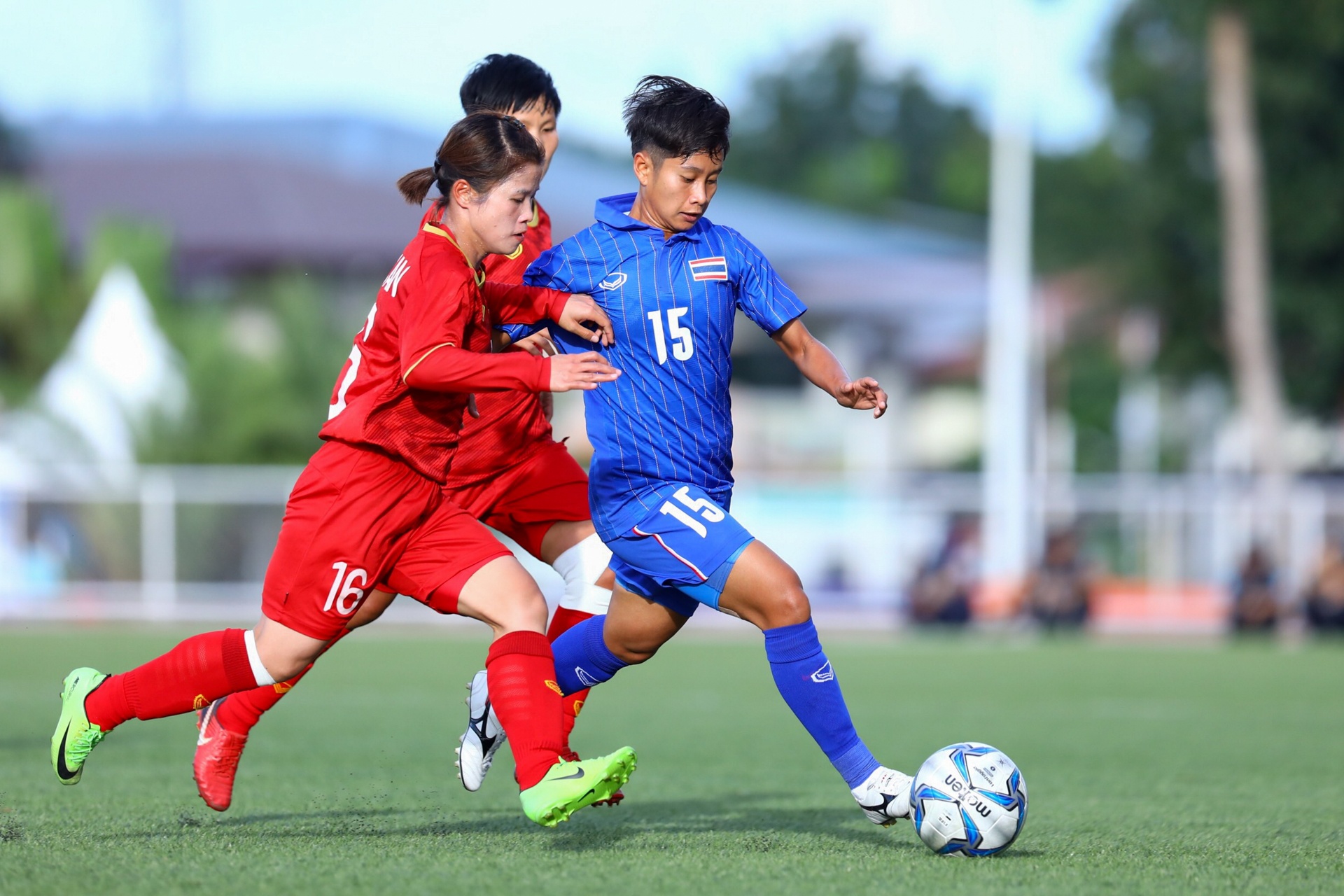 doi tuyen bong da nu Viet Nam vao chung ket anh 5