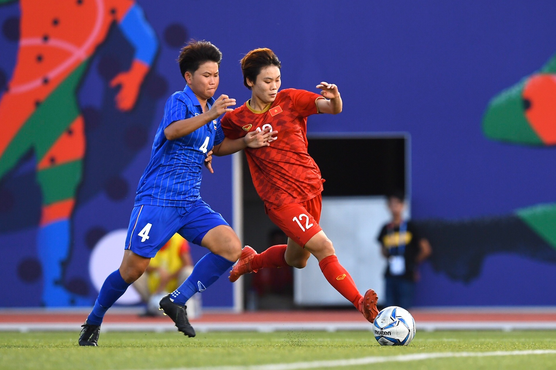 doi tuyen bong da nu Viet Nam vao chung ket anh 7