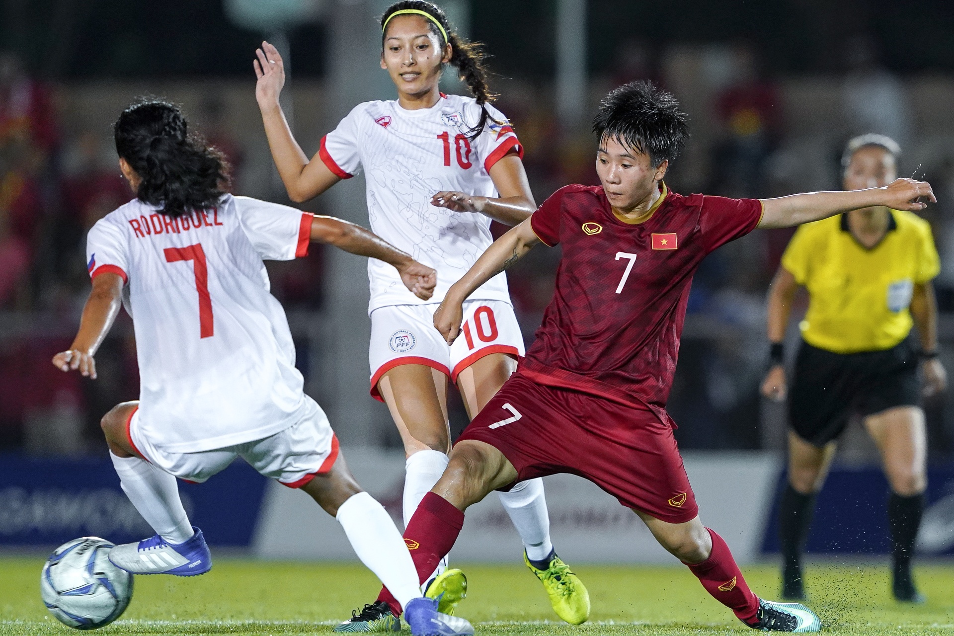 doi tuyen bong da nu Viet Nam vao chung ket anh 33