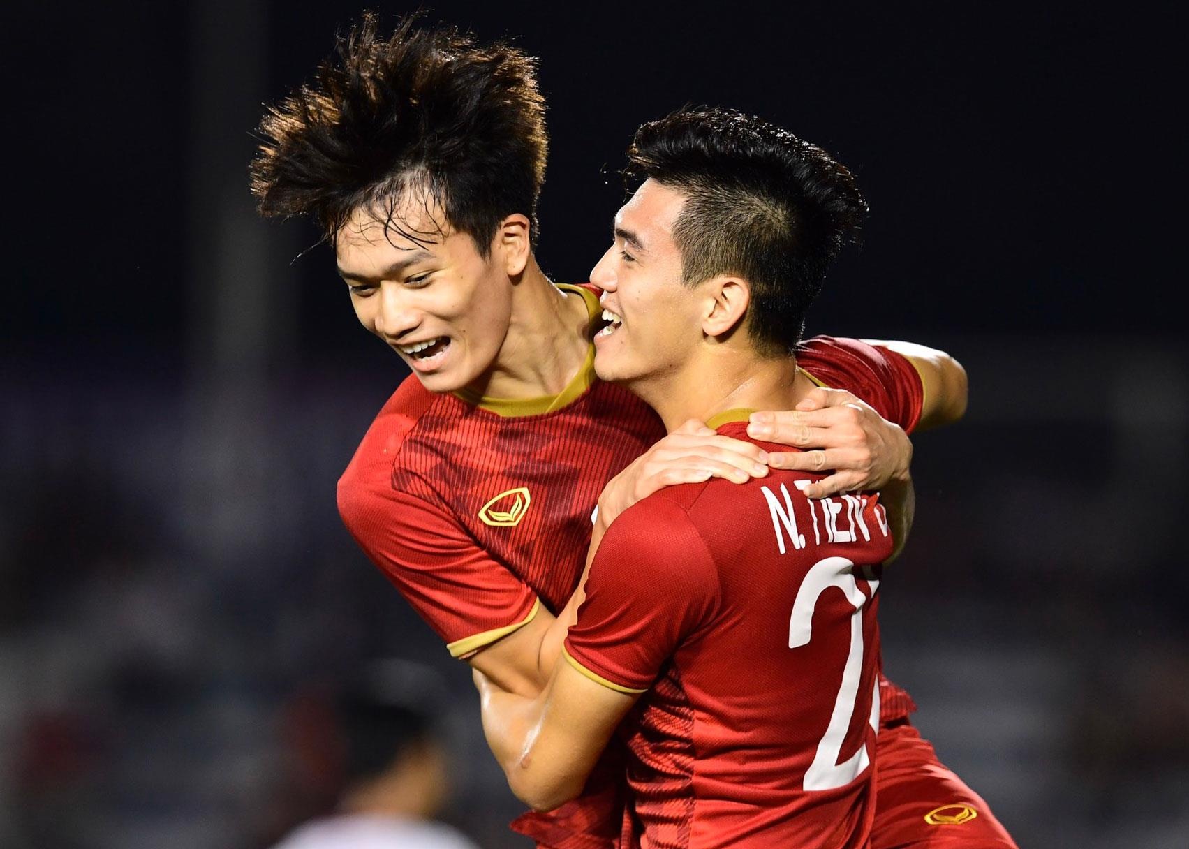 Khoanh khac U22 Viet Nam vao chung ket SEA Games hinh anh