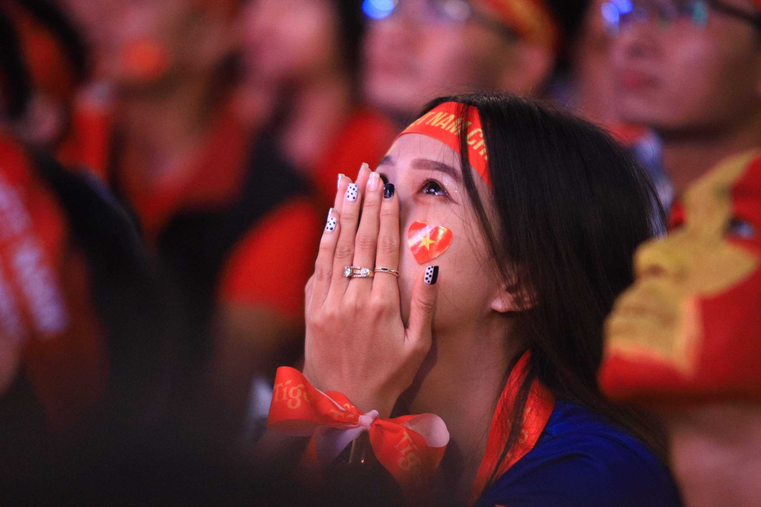 Nguoi Sai Gon xem chung ket bong da o pho di bo anh 11