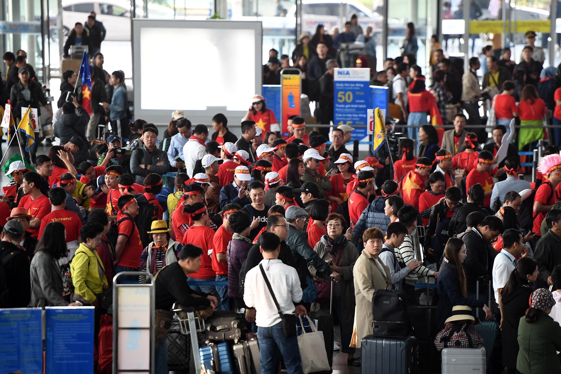 Hang tram CDV sang Philippines co vu doi tuyen Viet Nam anh 1