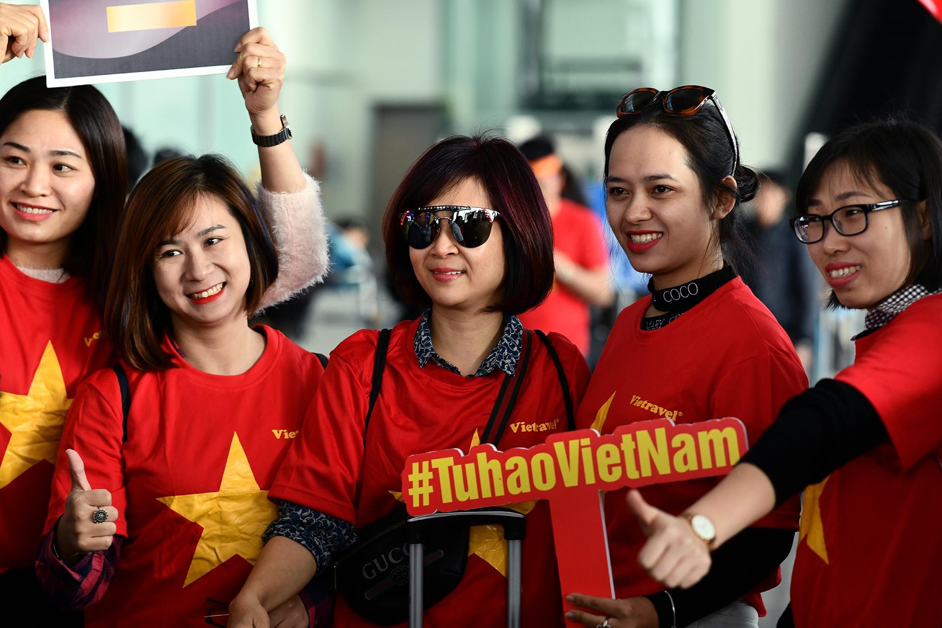 Hang tram CDV sang Philippines co vu doi tuyen Viet Nam anh 9