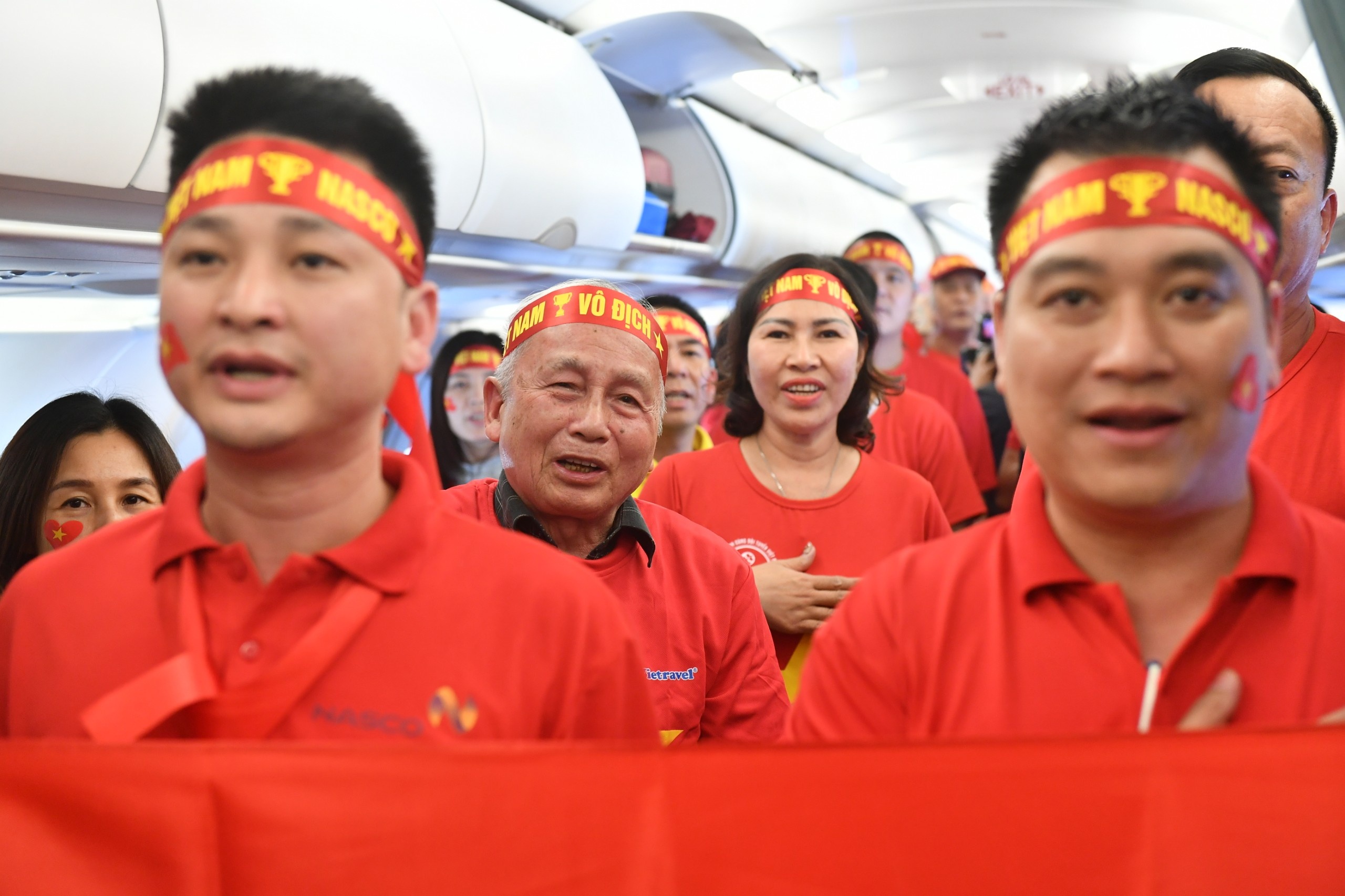 CDV sang Philippines co vu bong da anh 3