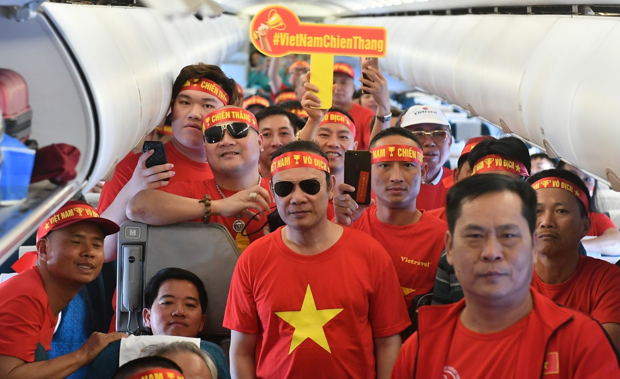 CDV sang Philippines co vu bong da anh 5