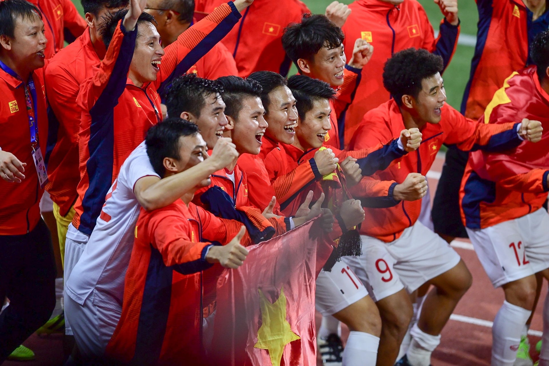 huy chuong vang bong da nam U22 Viet Nam anh 23