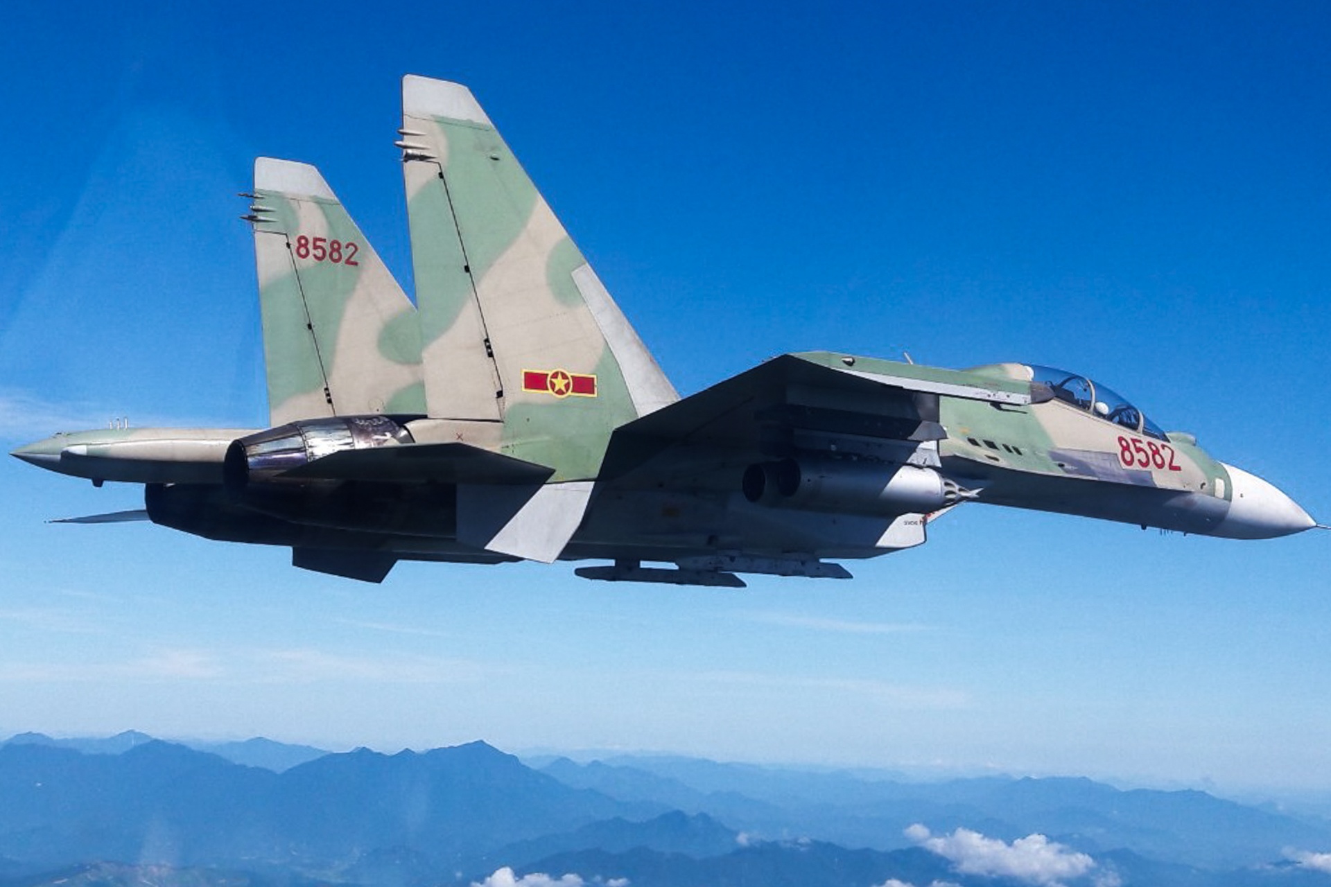 huan luyen bay Su-30MK2 anh 42
