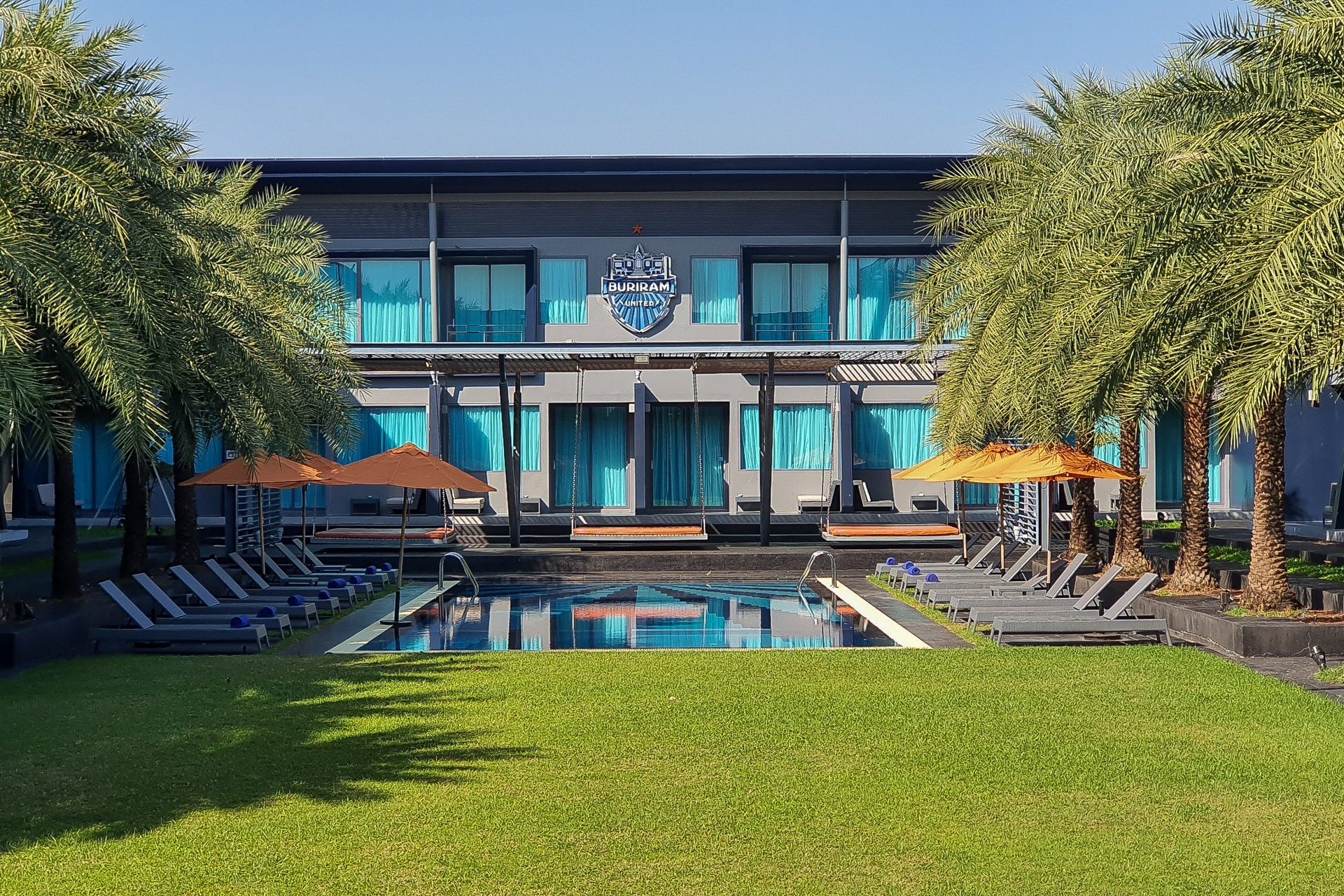 Ben trong khach san thay tro Park Hang-seo dong quan tai Buriram hinh anh