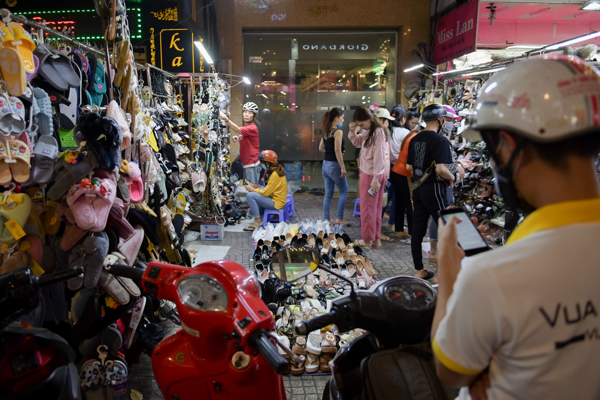 mua sam ngay Tet o Sai Gon anh 11