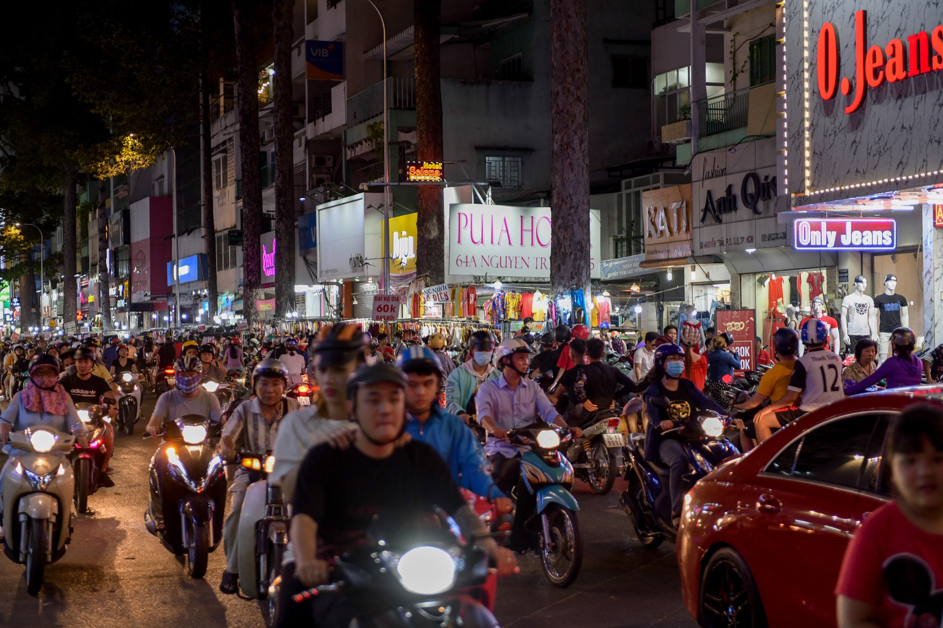 mua sam ngay Tet o Sai Gon anh 15