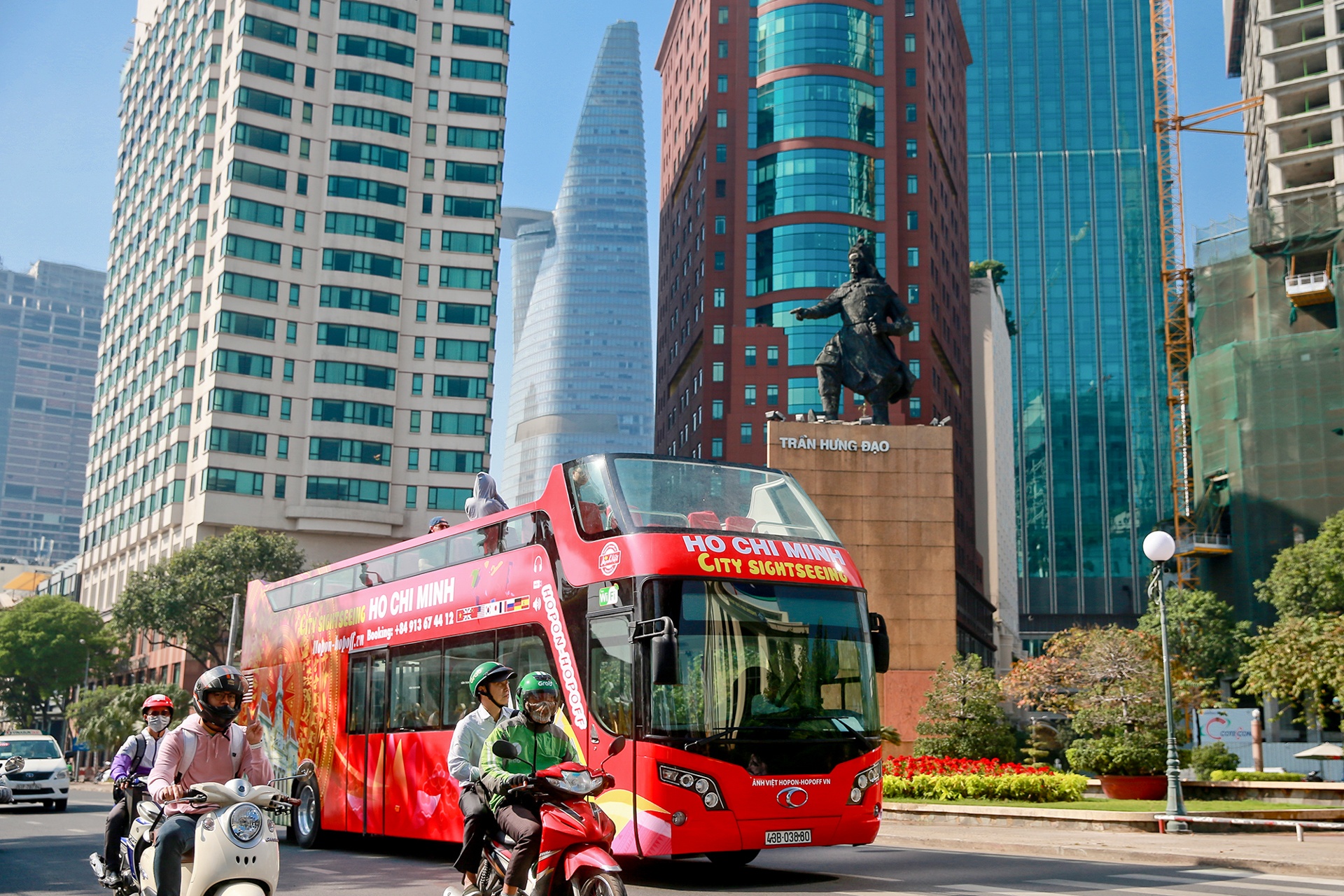 xe buýt 2 tầng mui trần ở TP HCM ảnh 11 xe buyt 2 tang mui tran o TP HCM anh 11