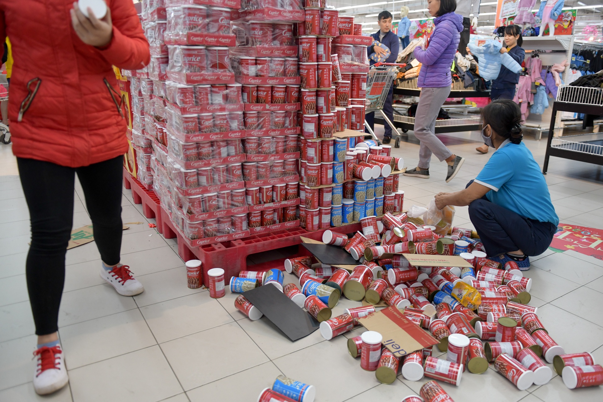 mua sam ngay tet nguyen dan anh 12