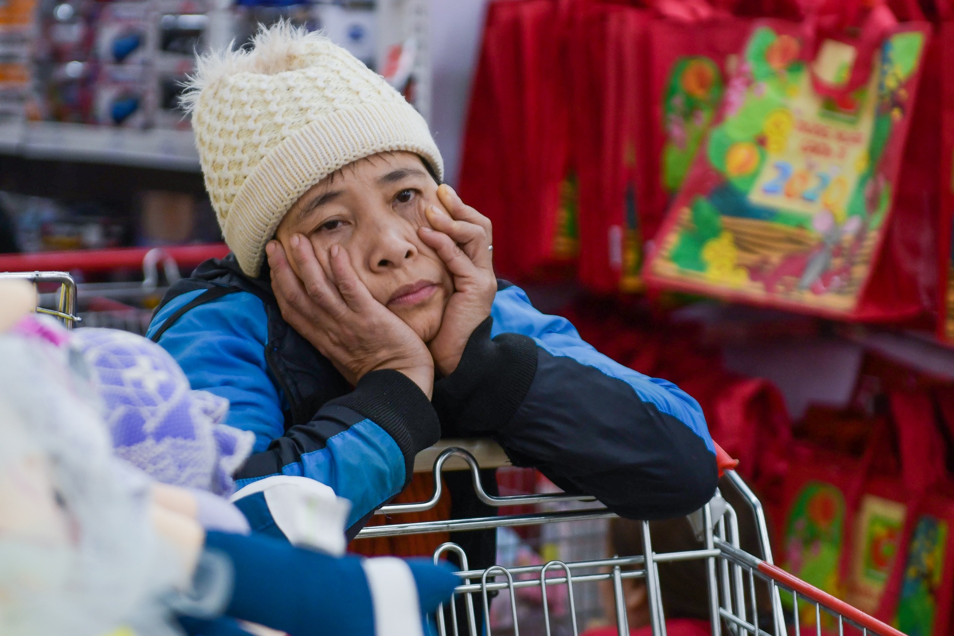 mua sam ngay tet nguyen dan anh 11