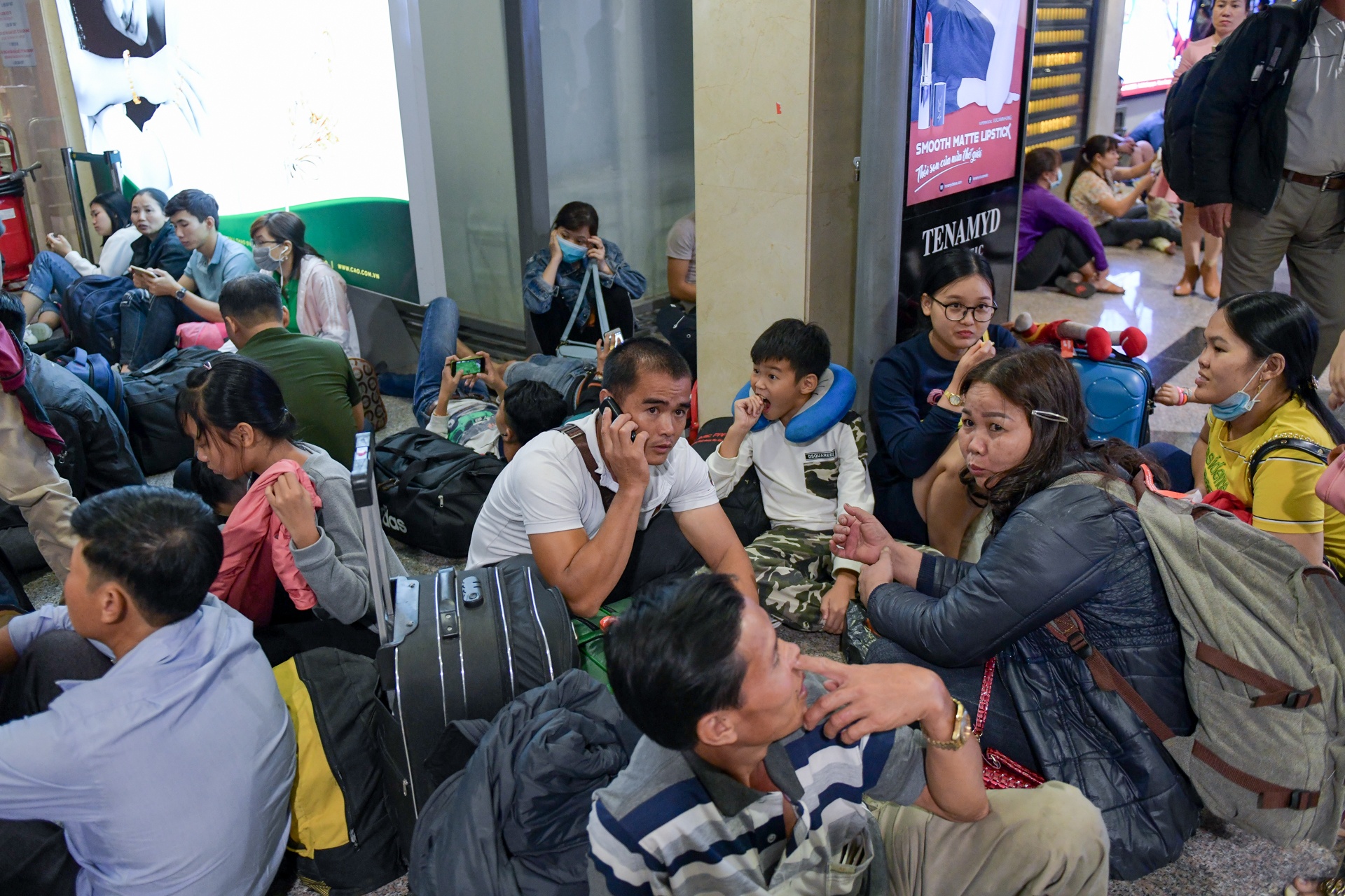 tân sơn nhất đông đúc ngày tết ảnh 10 tan son nhat dong duc ngay tet anh 10