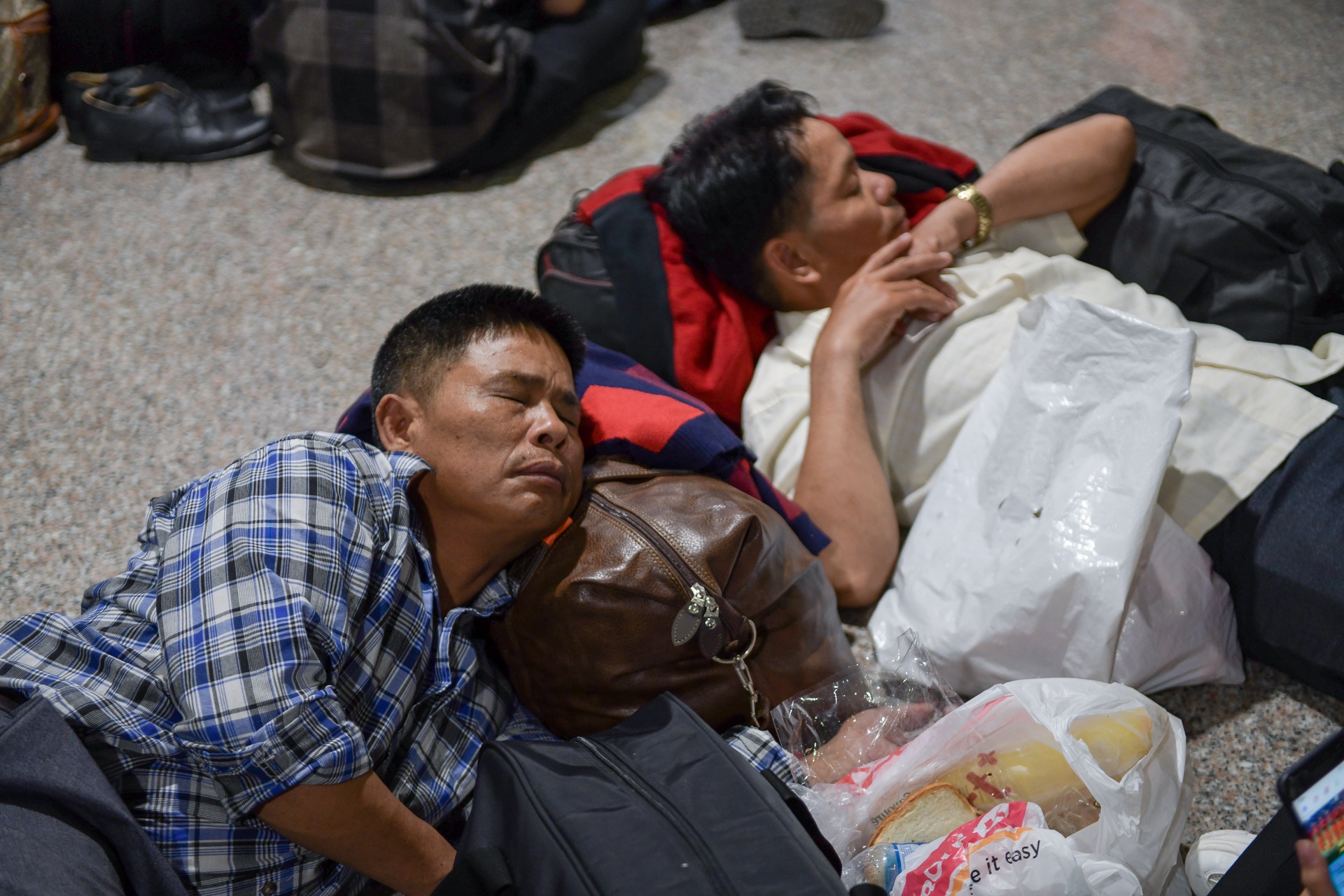 tân sơn nhất đông đúc ngày tết ảnh 14 tan son nhat dong duc ngay tet anh 14