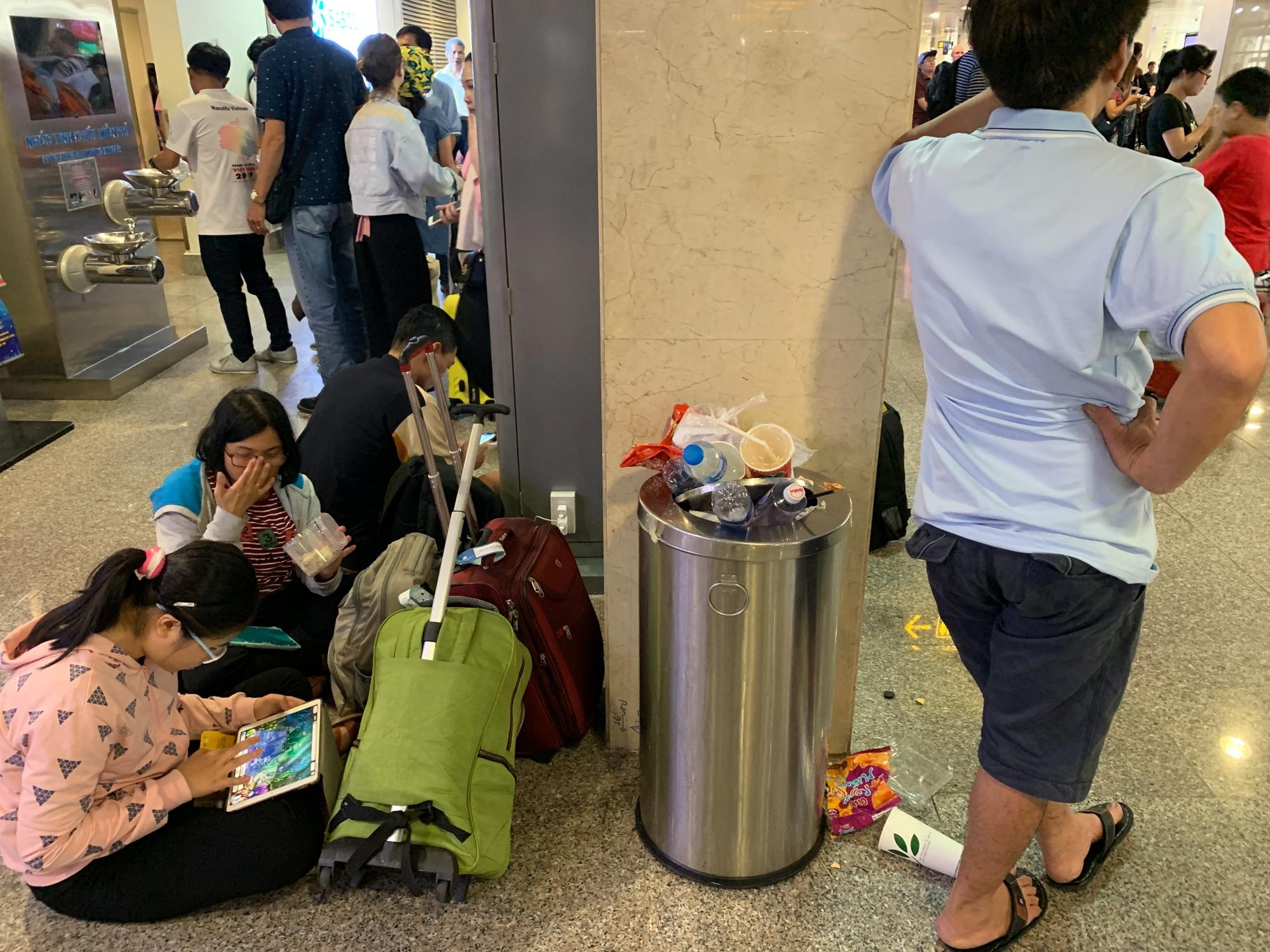 san bay tan son nhat dong duc ngay tet anh 5