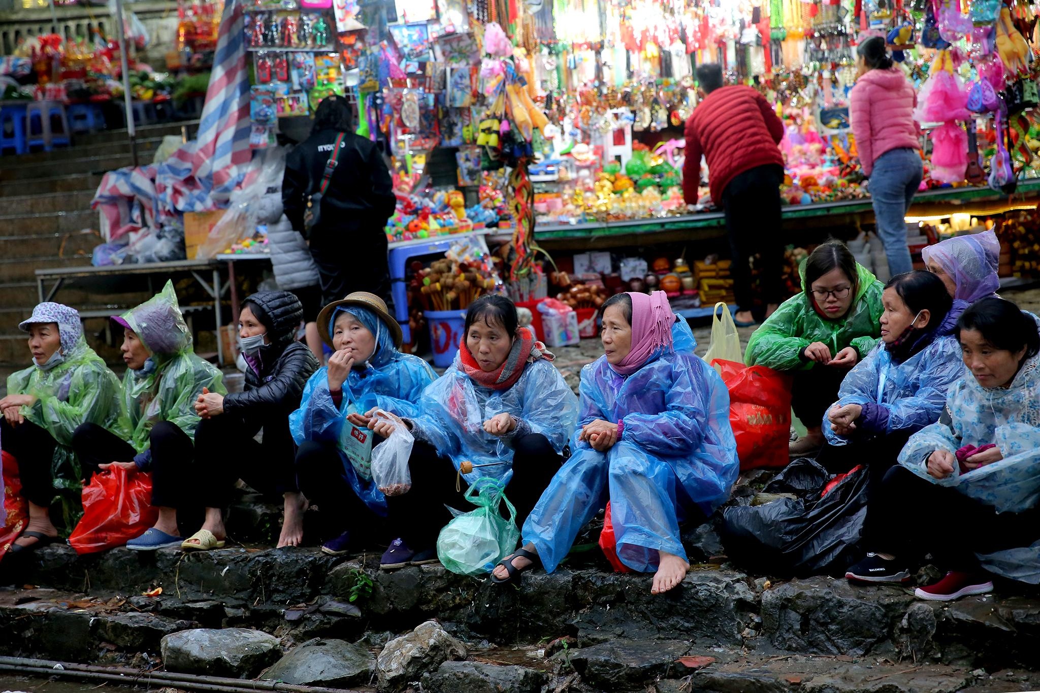 di chua Huong ngay dau nam moi anh 11