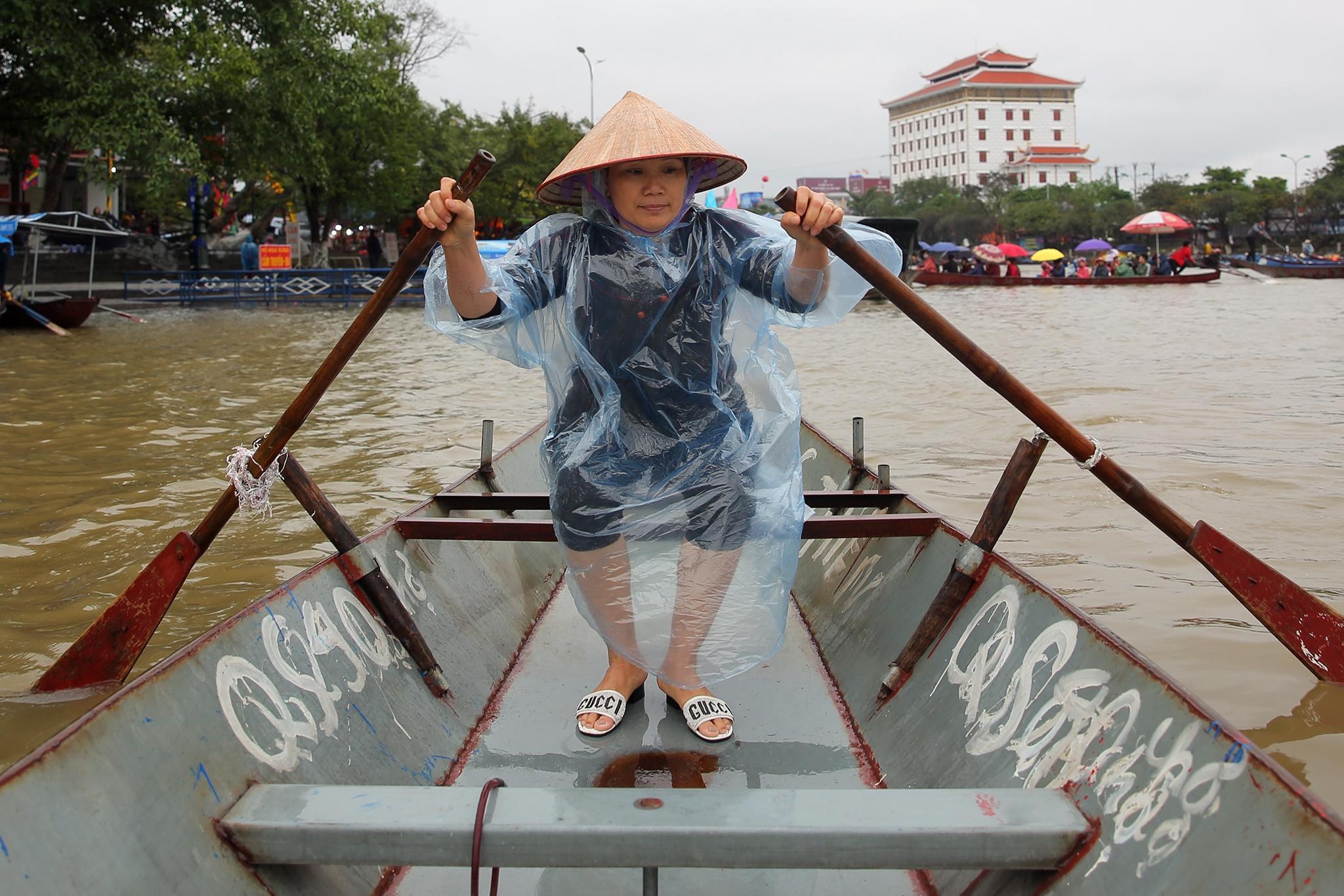 di chua Huong ngay dau nam moi anh 10
