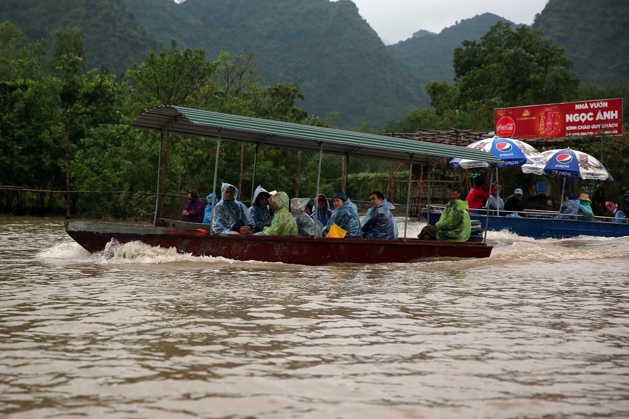 di chua Huong ngay dau nam moi anh 7
