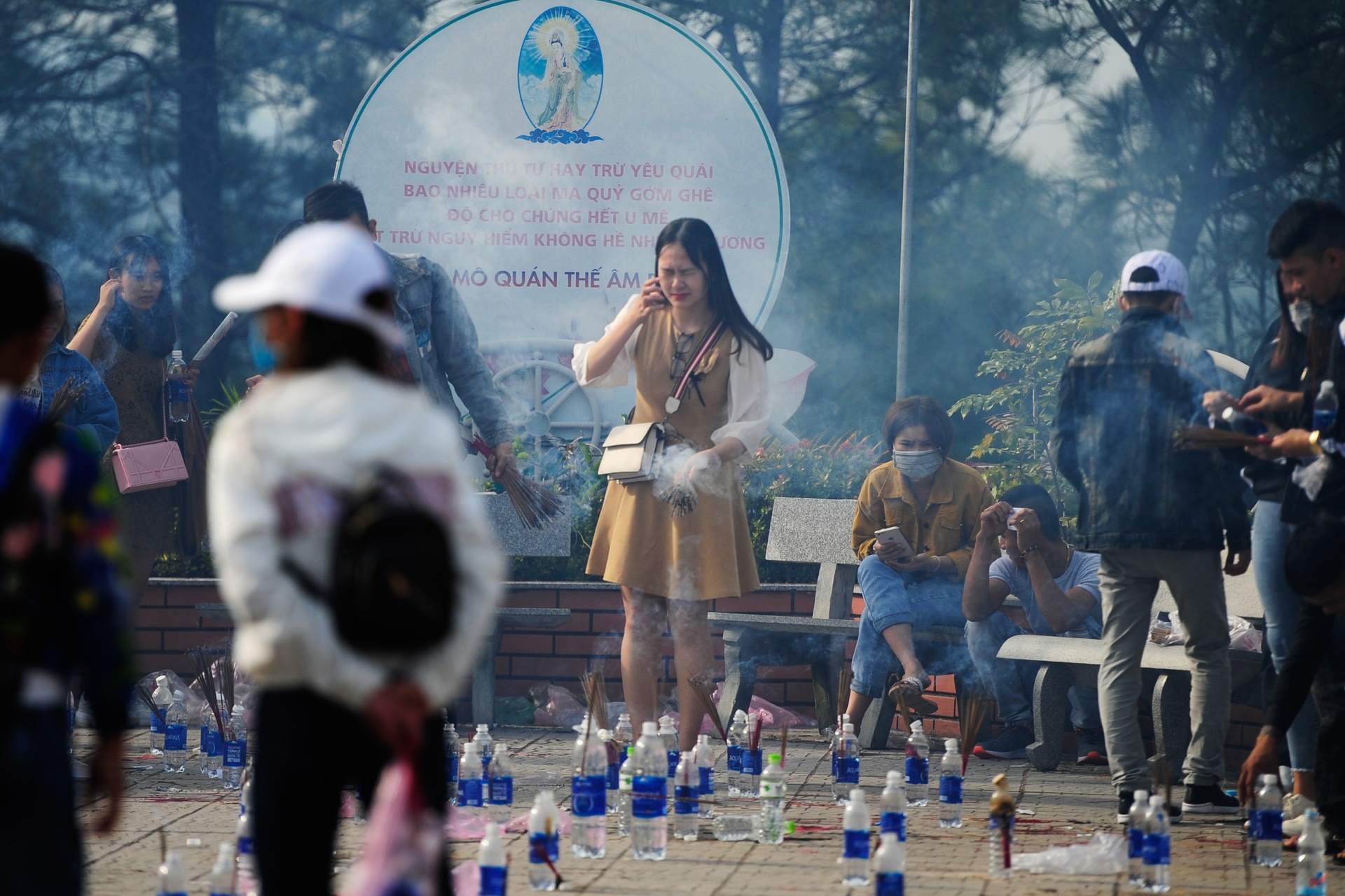 rac thai ngay dau nam anh 4