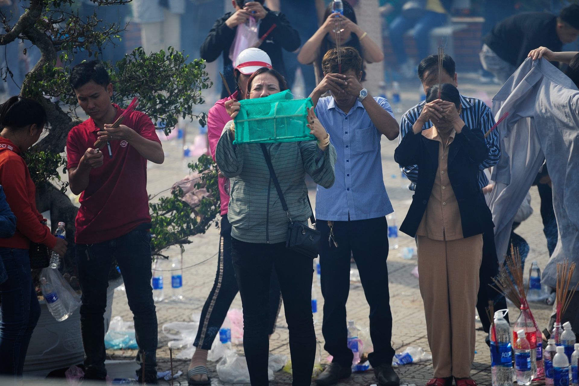 rac thai ngay dau nam anh 5