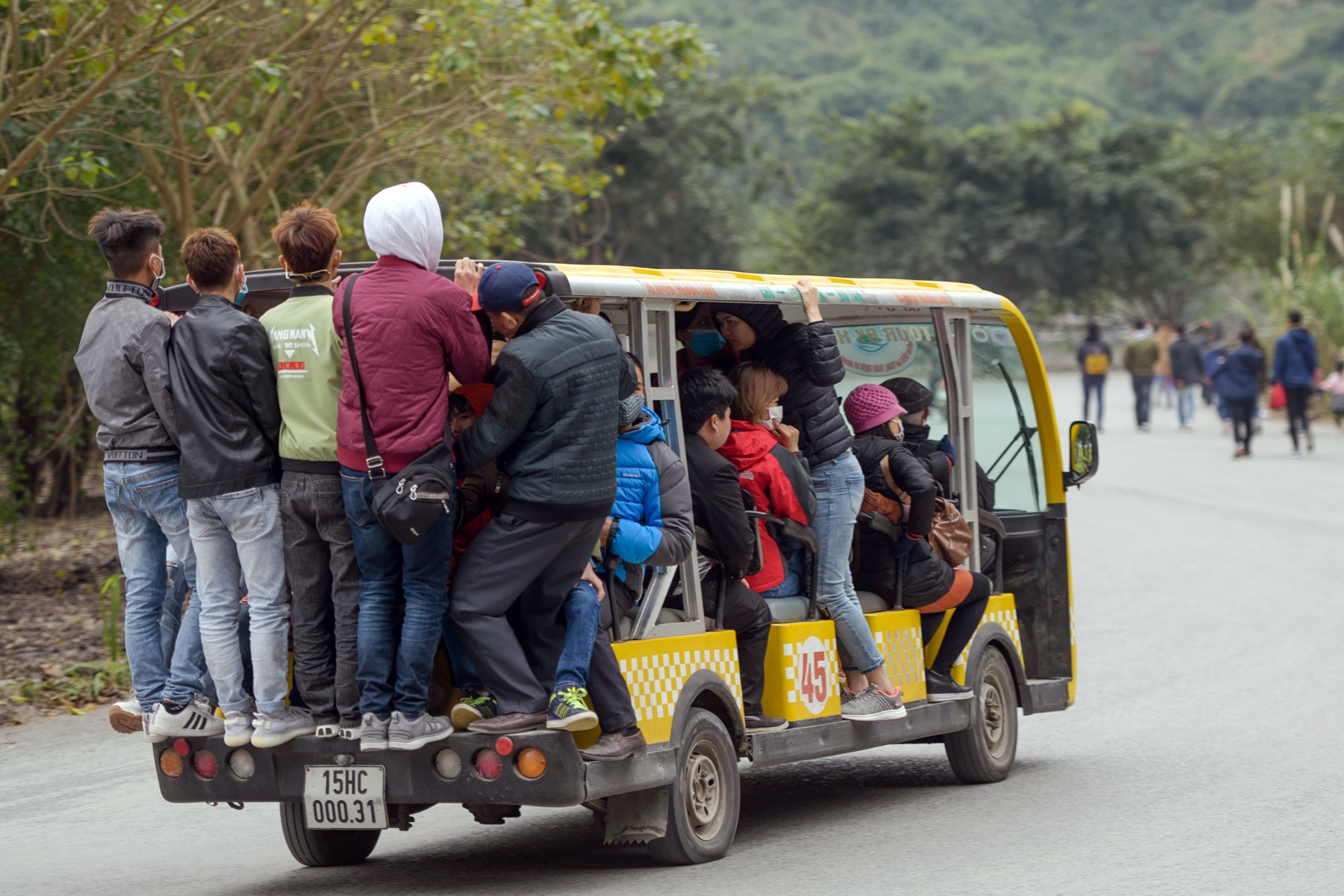 hinh anh phan cam o chua Tam Chuc anh 4
