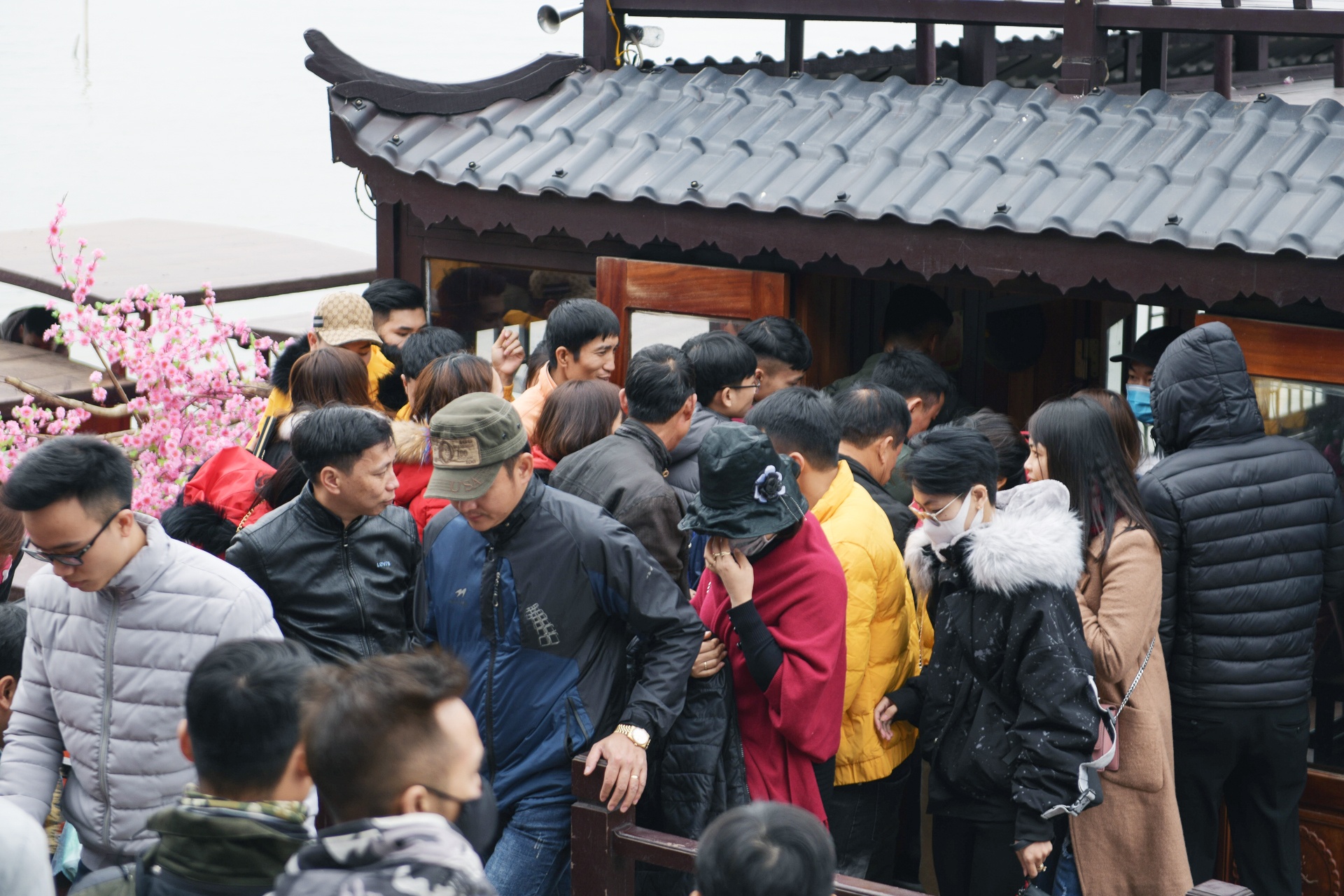 hinh anh phan cam o chua Tam Chuc anh 9