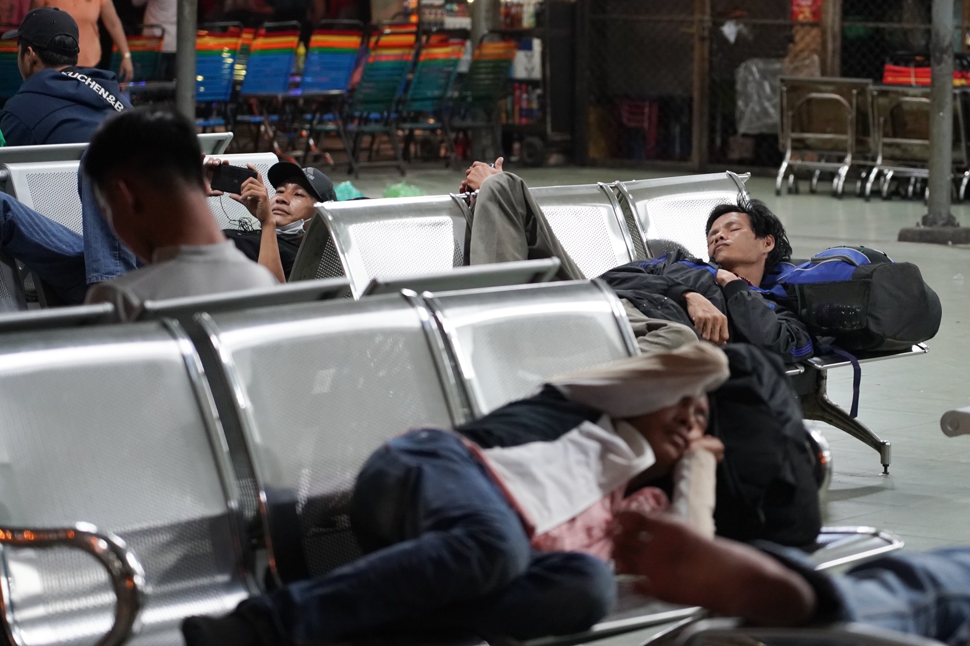 nguoi dan tro lai thanh pho sau tet anh 9