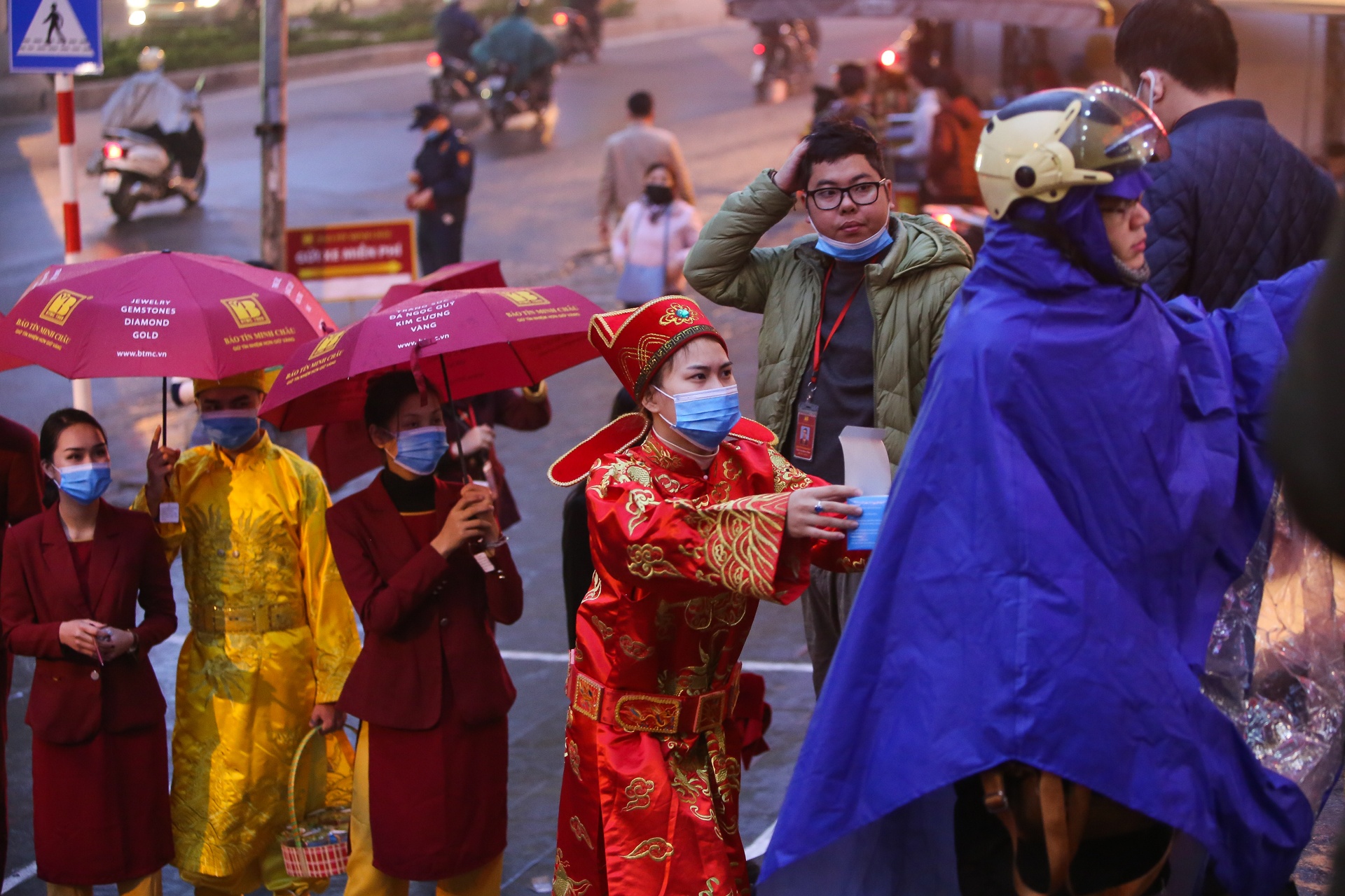 mua vang ngay via than tai anh 8