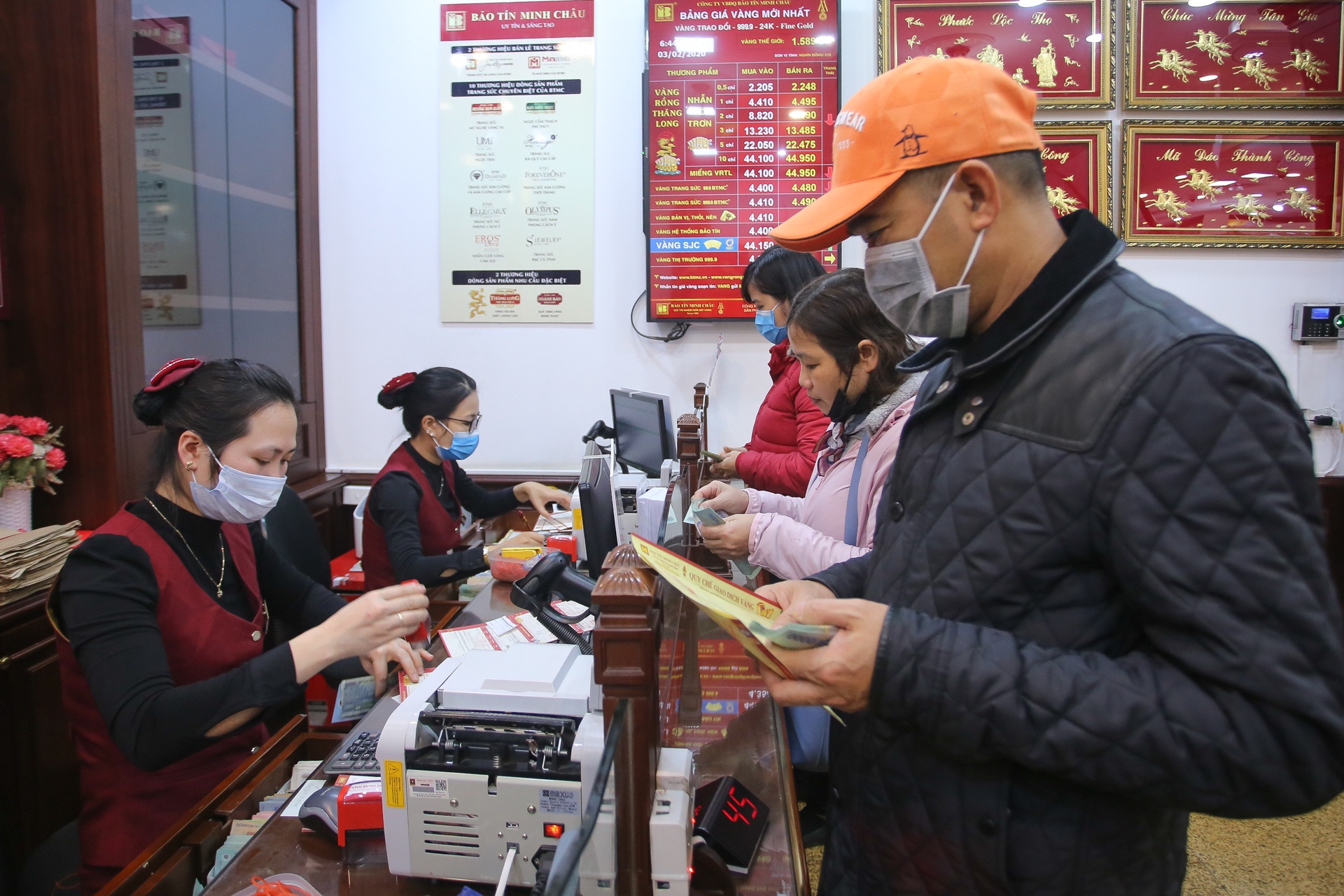 mua vang ngay via than tai anh 11