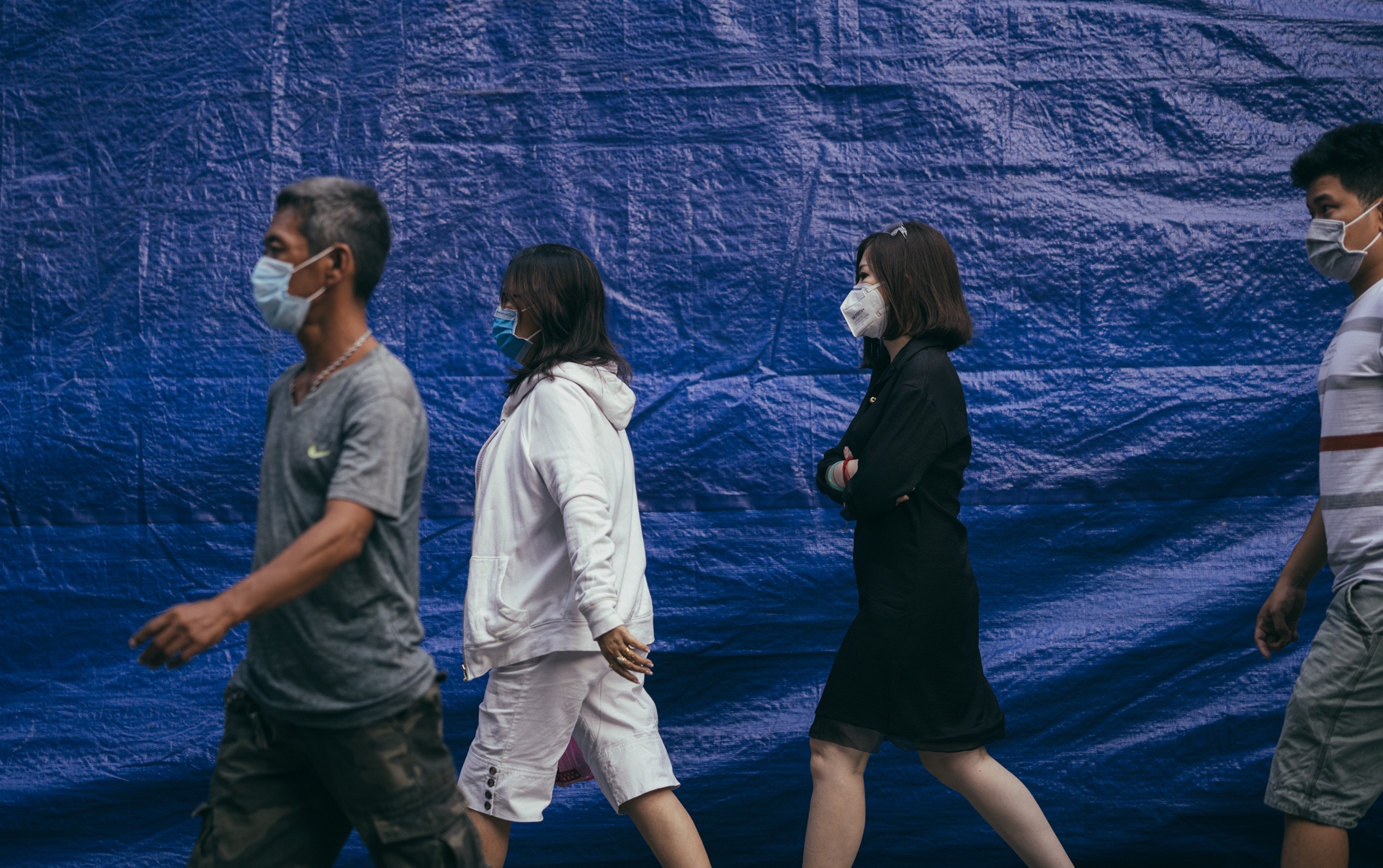 deo khau trang mua corona anh 17