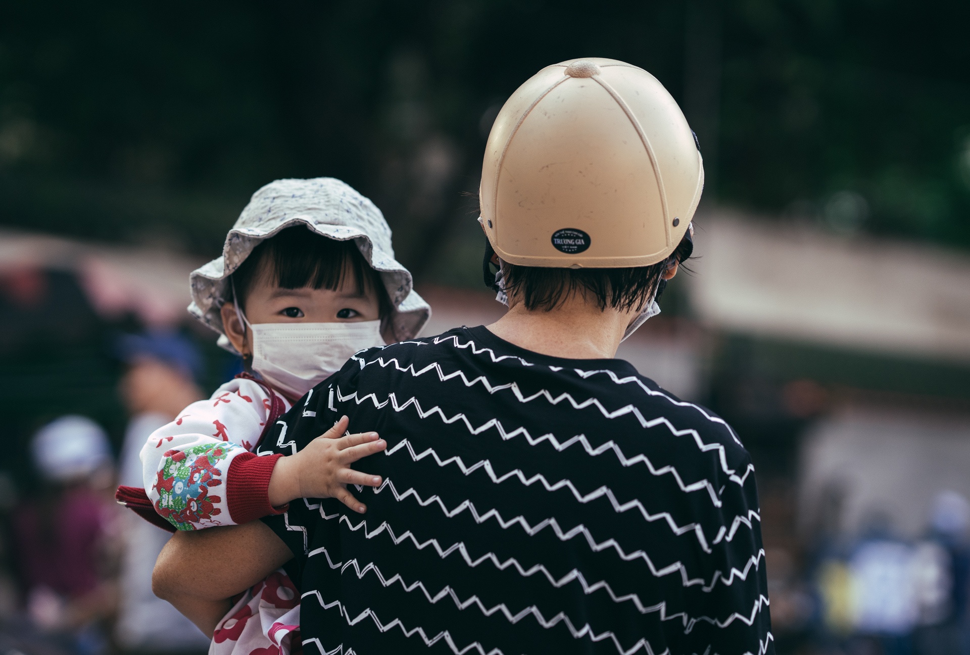 deo khau trang mua corona anh 15