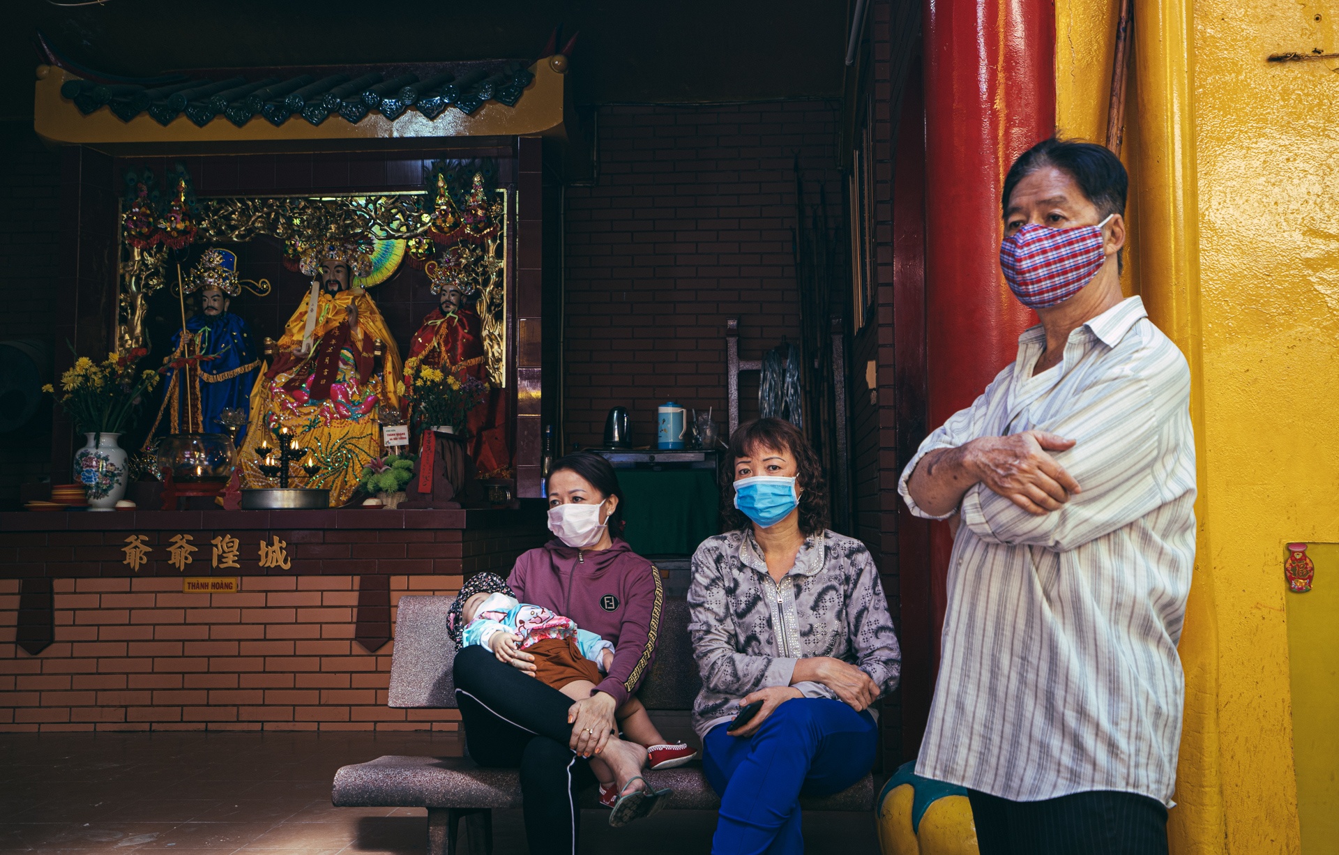 deo khau trang mua corona anh 11