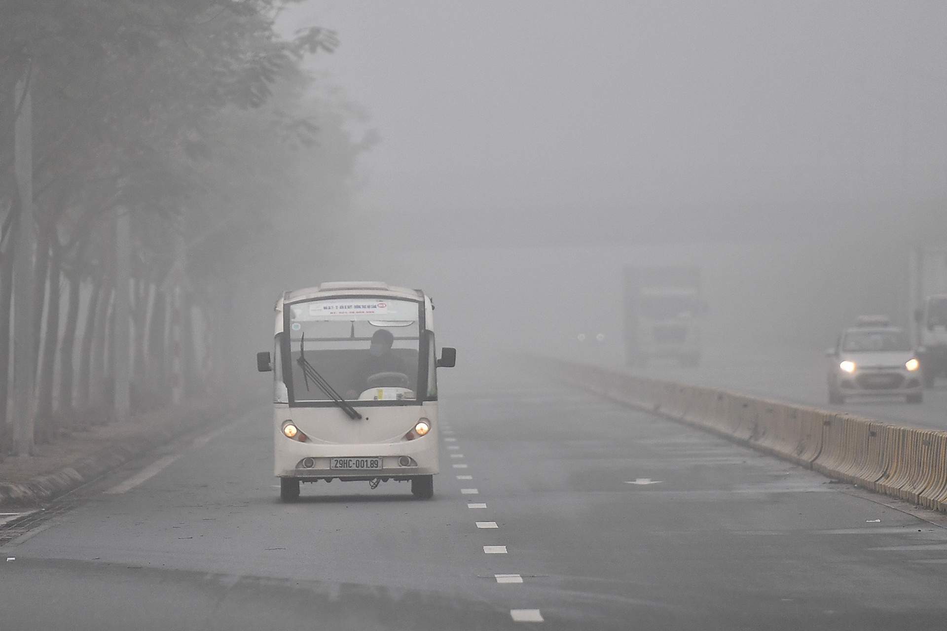 san bay Noi Bai chim trong suong mu anh 3