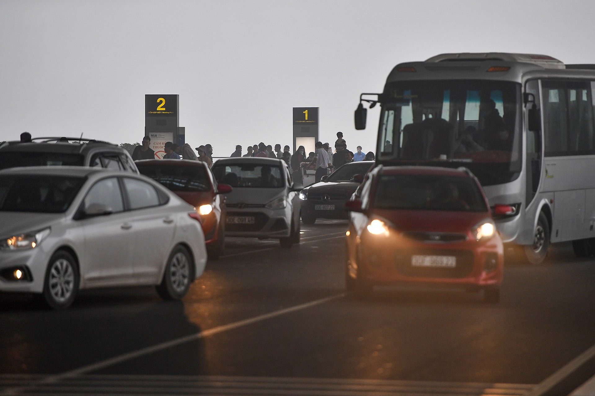 san bay Noi Bai chim trong suong mu anh 8