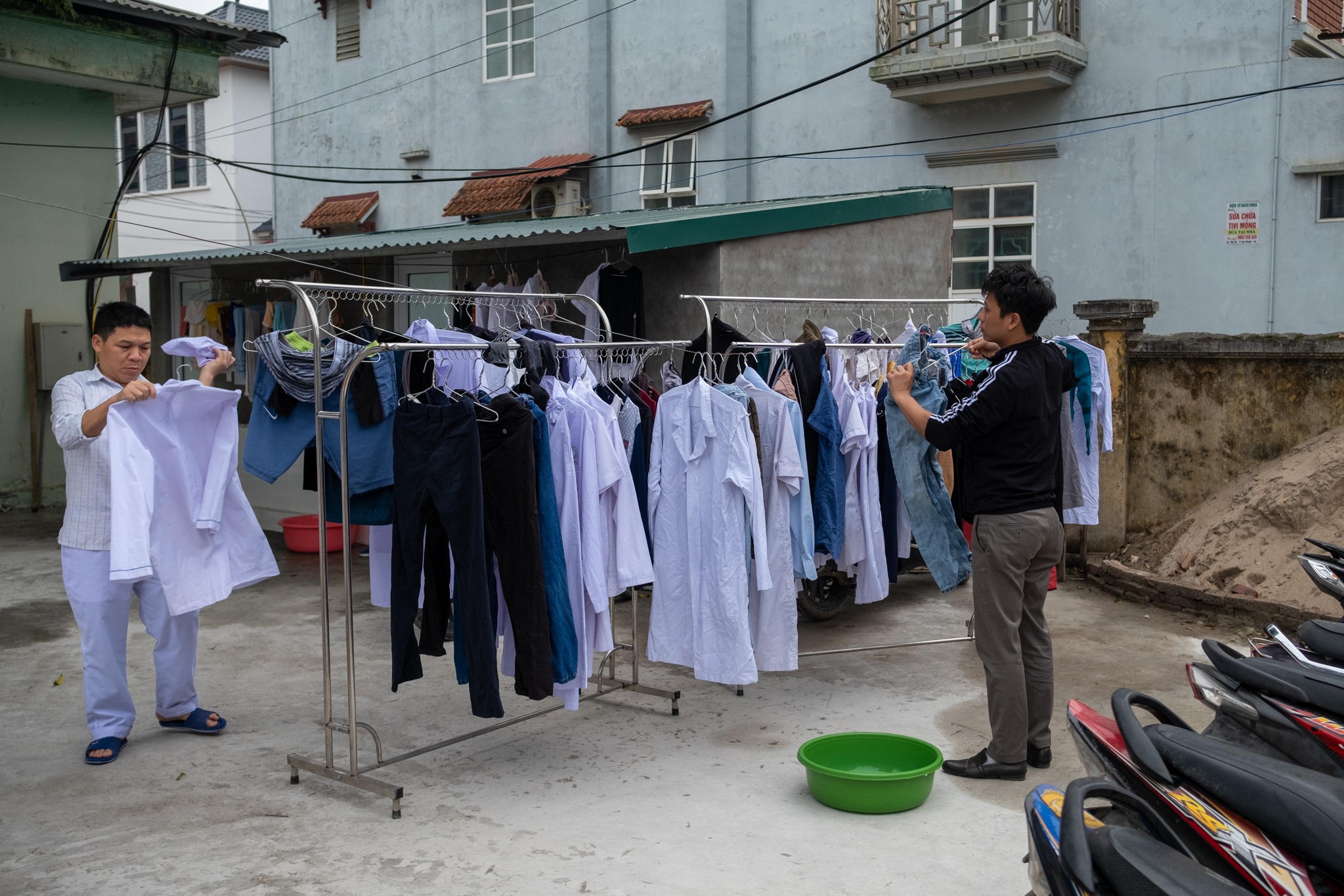 bác sĩ phòng khám quang hà  ảnh 14 bac si phong kham quang ha anh 14