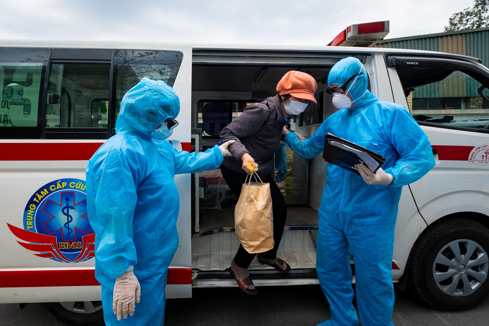 trung tam cap cuu 115 mua dich anh 11