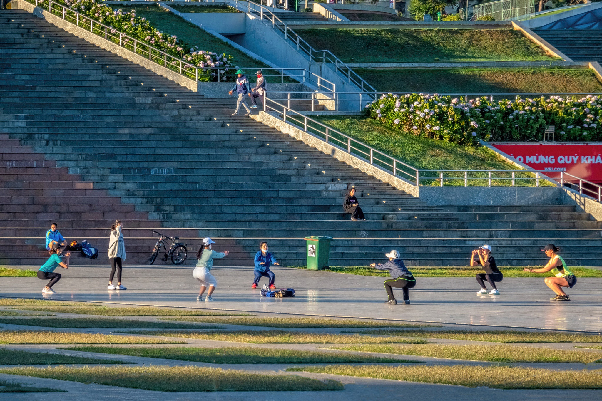 nguoi Da Lat ra duong ngay cach ly toan xa hoi anh 4