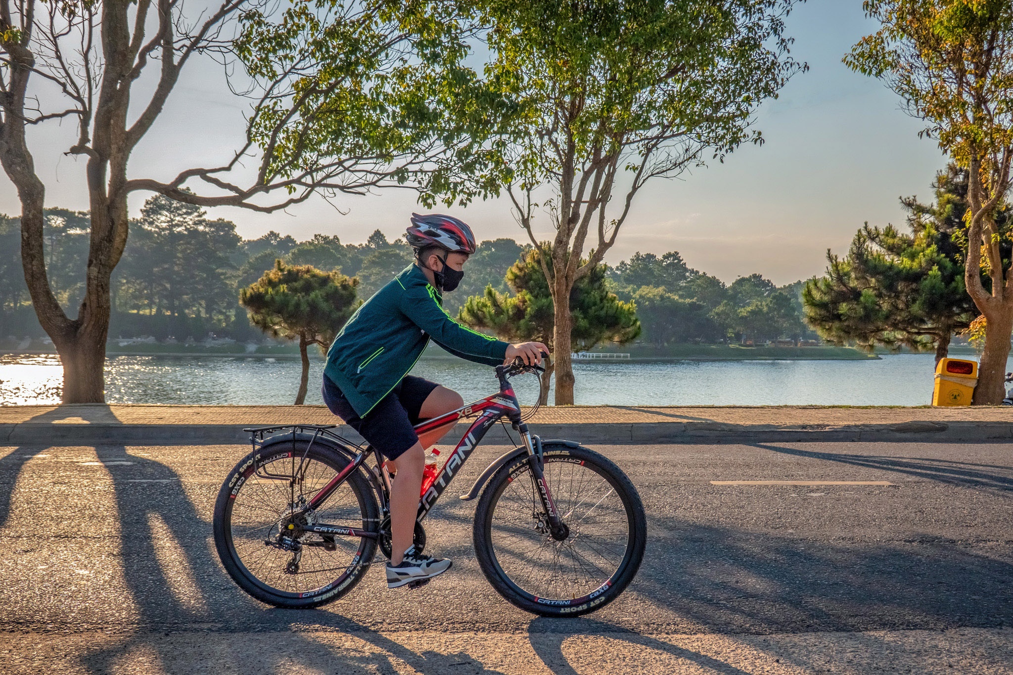 nguoi Da Lat ra duong ngay cach ly toan xa hoi anh 5