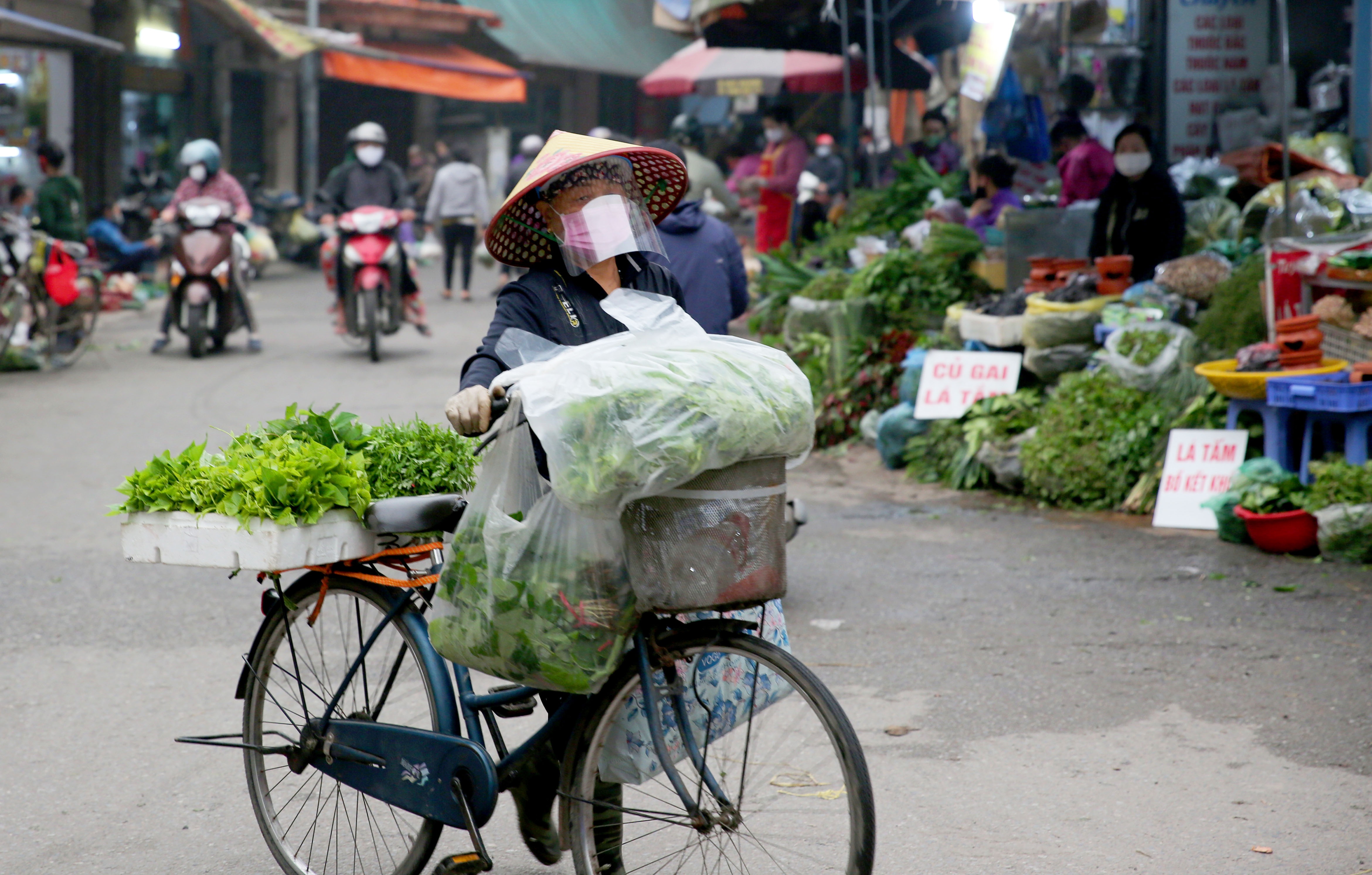cho dan sinh vang ve ngay cach ly toan xa hoi anh 6