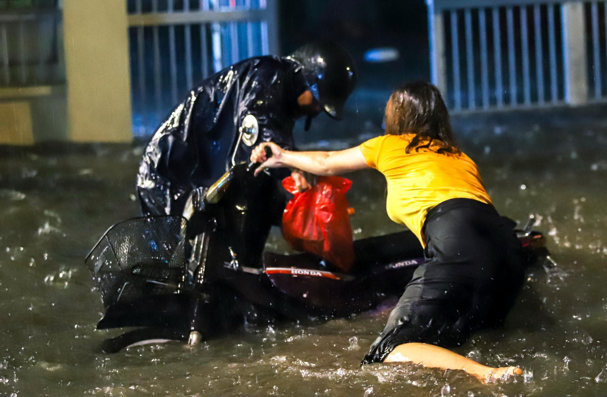 TP.HCM co mua lon anh 3