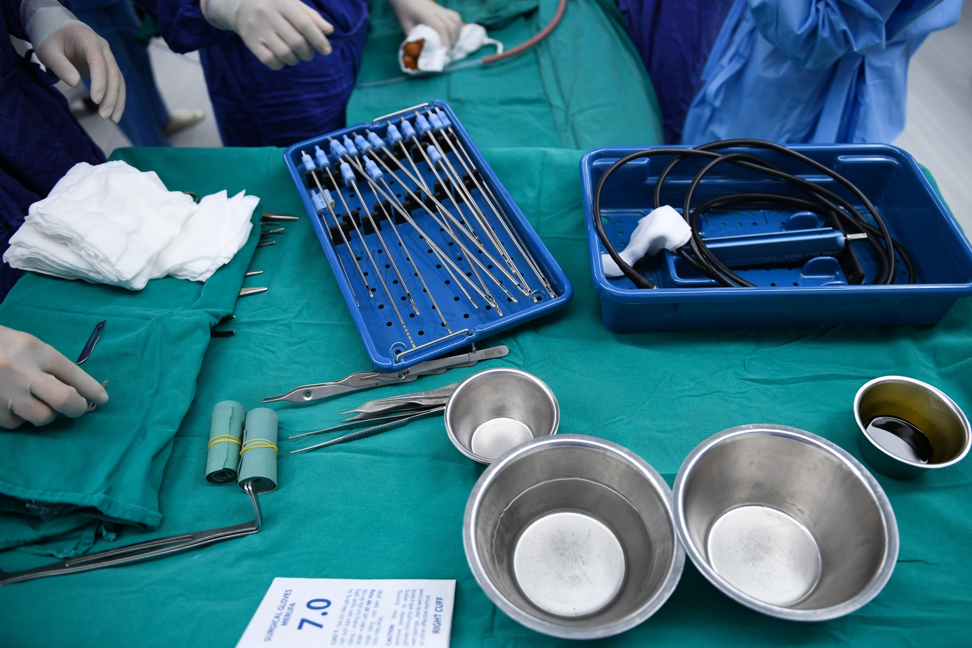 tạo hình thành bụng ảnh 8 tao hinh thanh bung anh 8