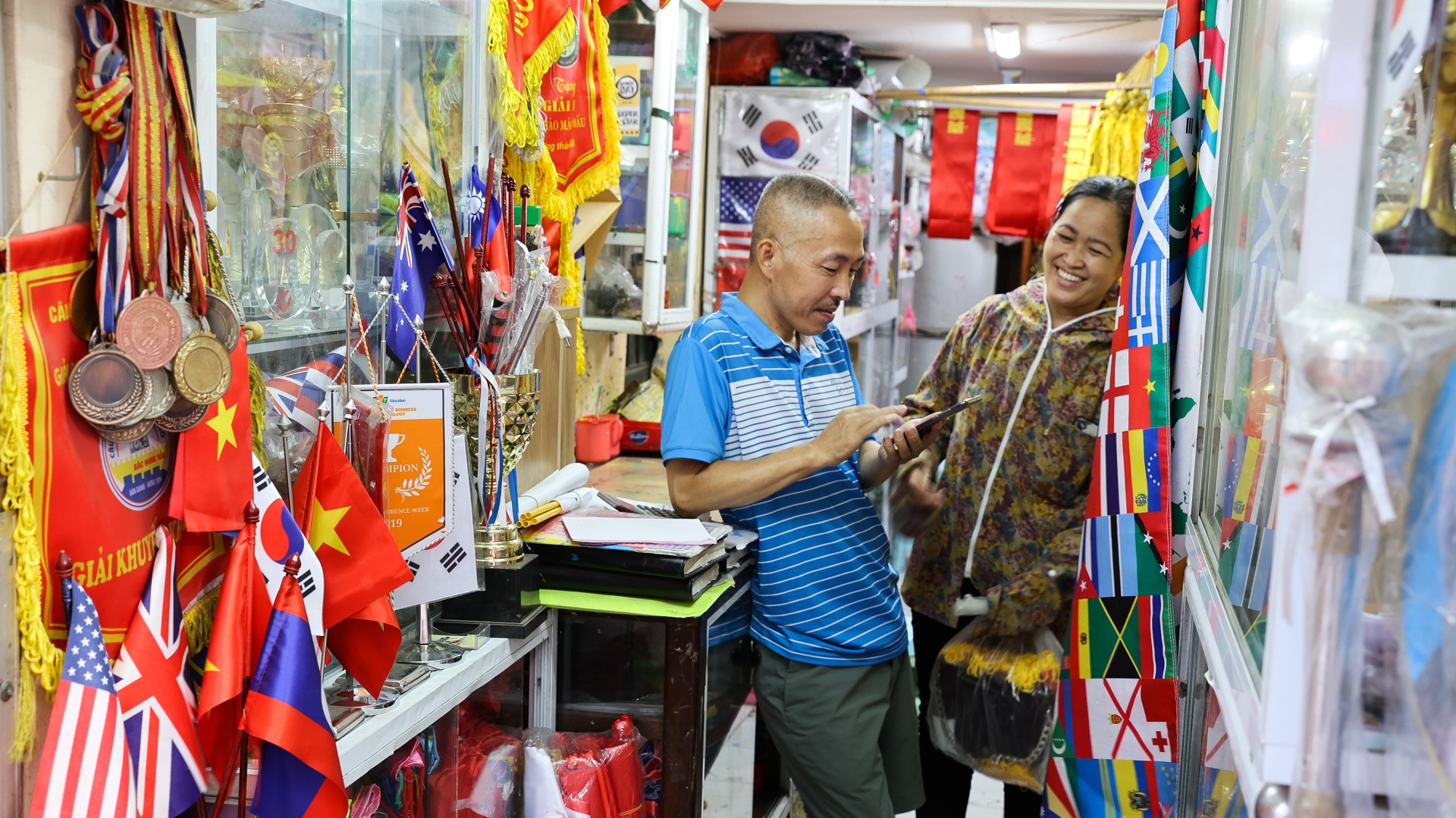 lang nghe theu co to quoc anh 11