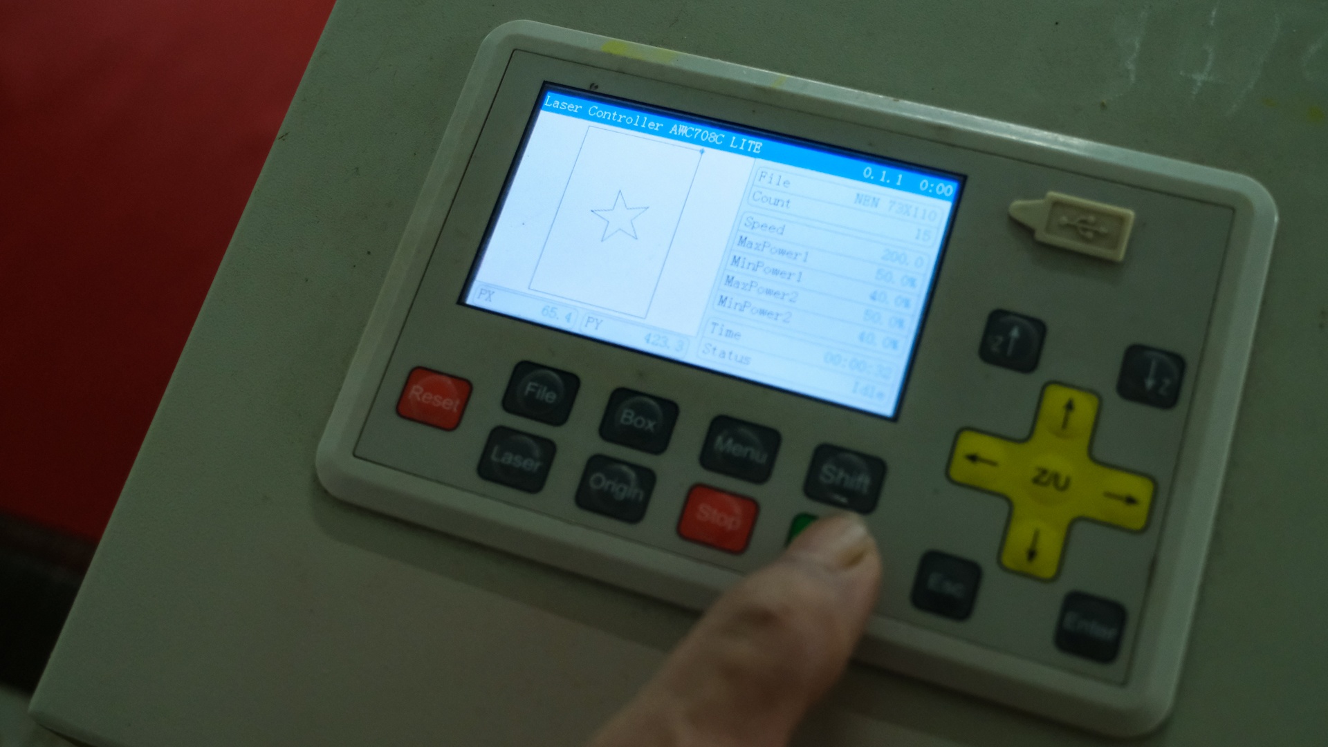 lang nghe theu co to quoc anh 4