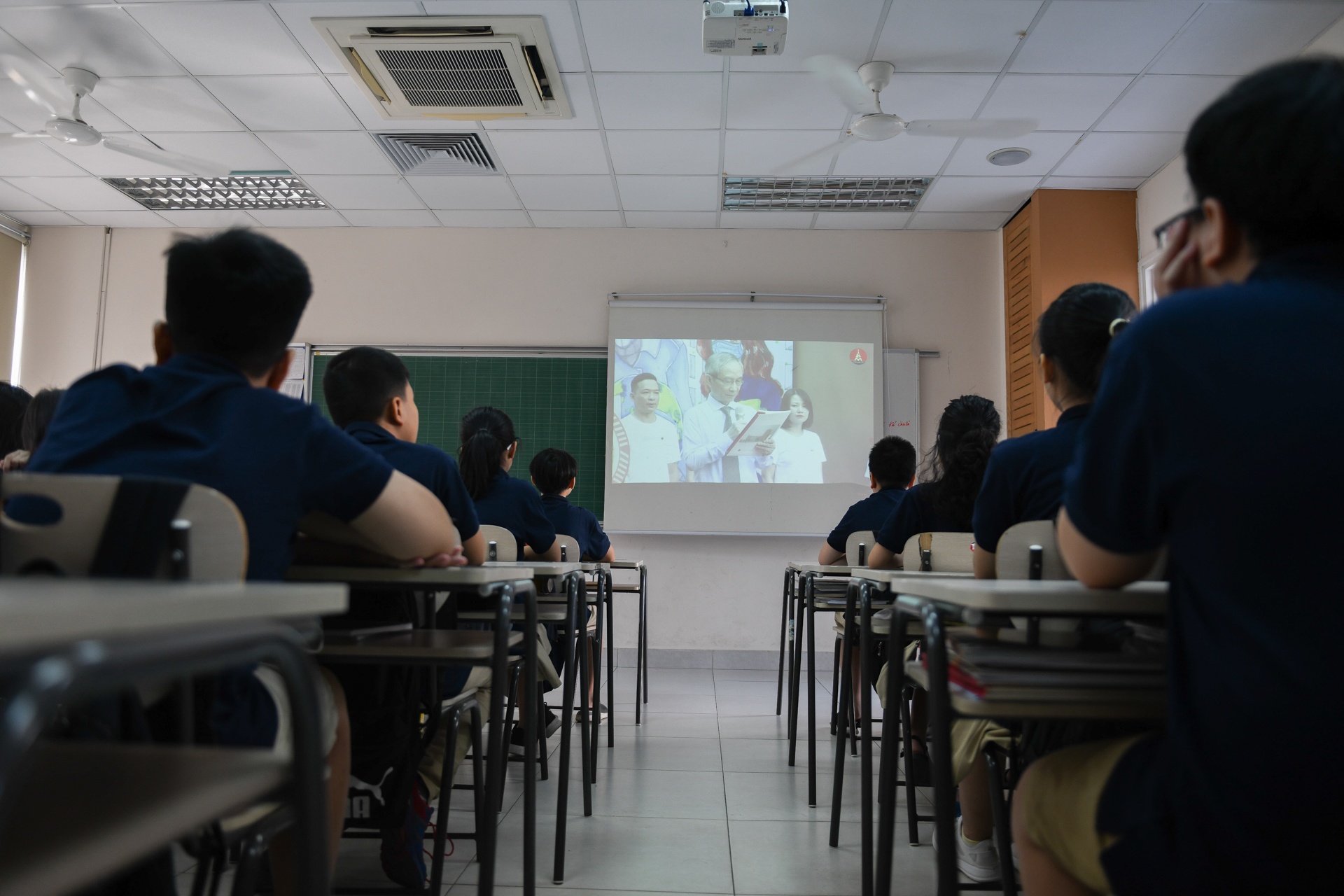 Mua khai giang dac biet o Ha Noi anh 28