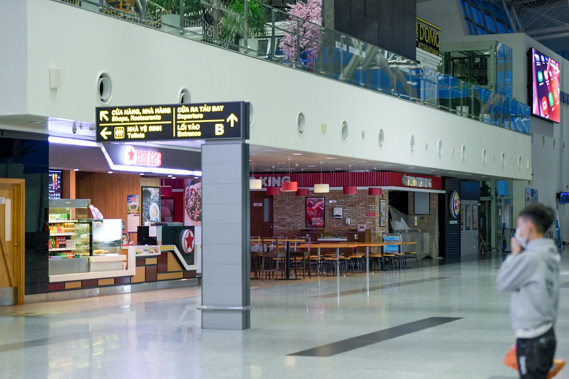 chuyen bay thuong mai quoc te dau tien sau Covid-19 anh 12